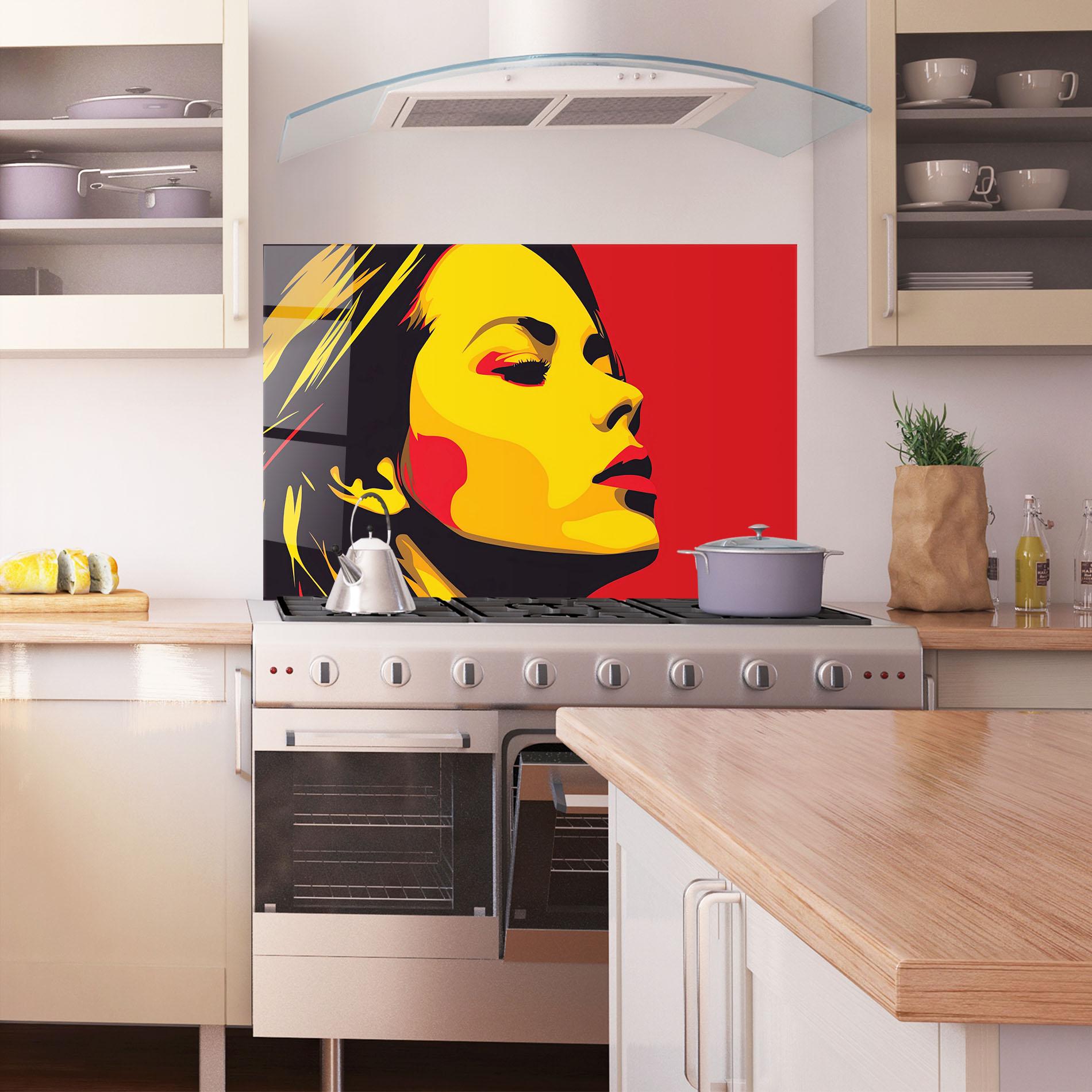 Küchenrückwand Glas Pop Red Yellow Girl mockup 1