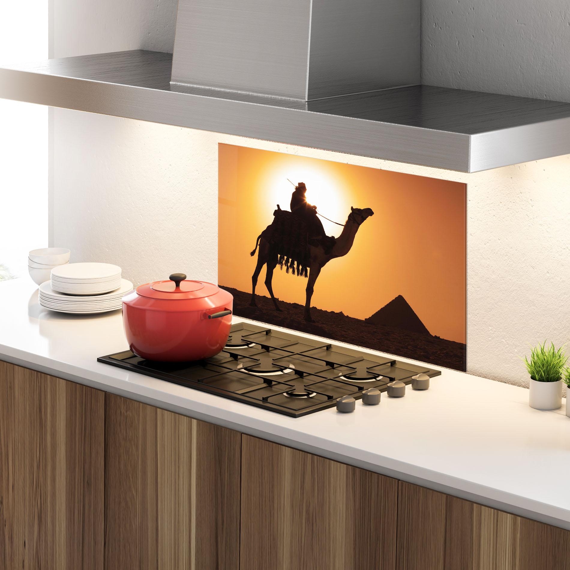 Küchenrückwand Glas Pyramids Sunset mockup 4