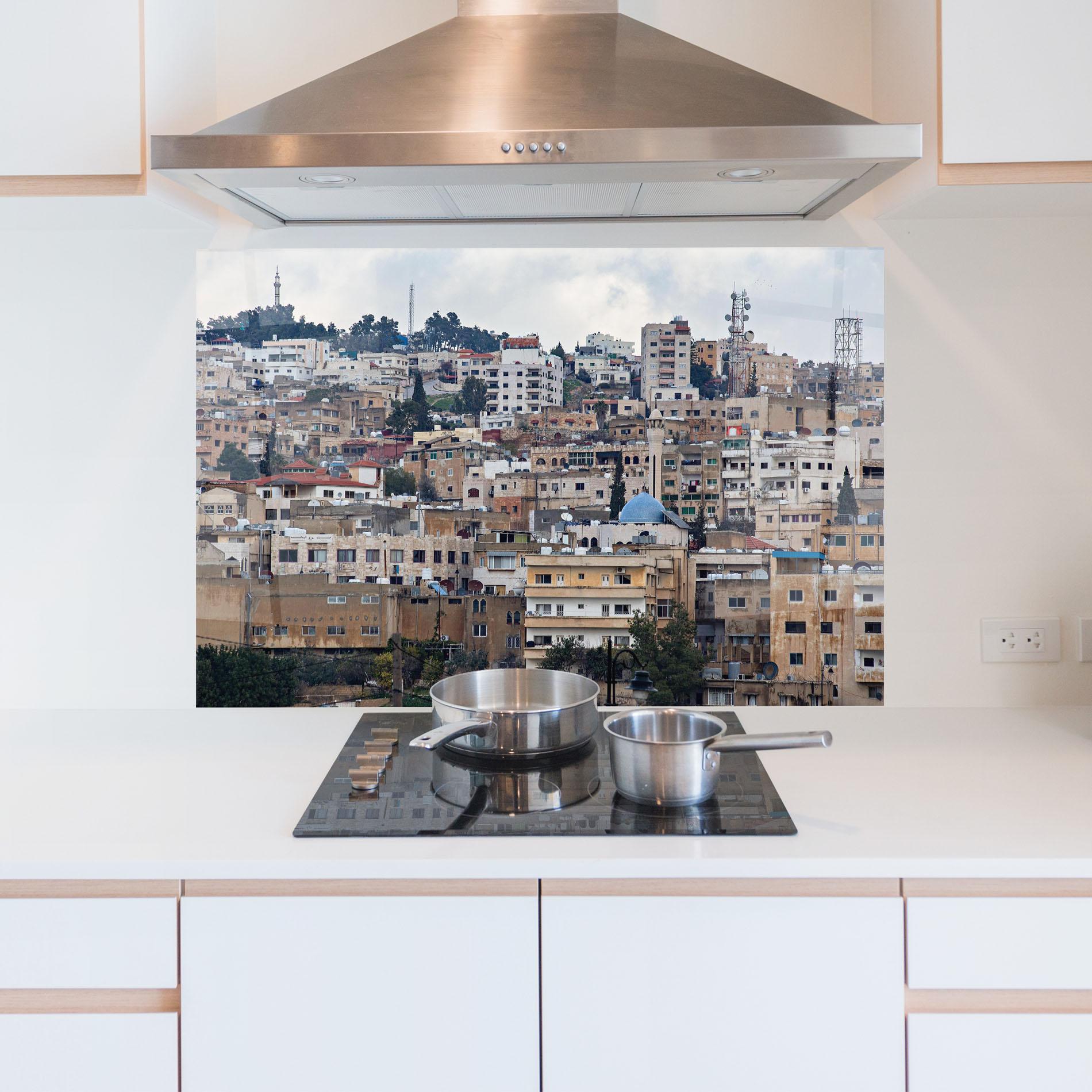 Küchenrückwand Glas Jersh Modern Town mockup 5