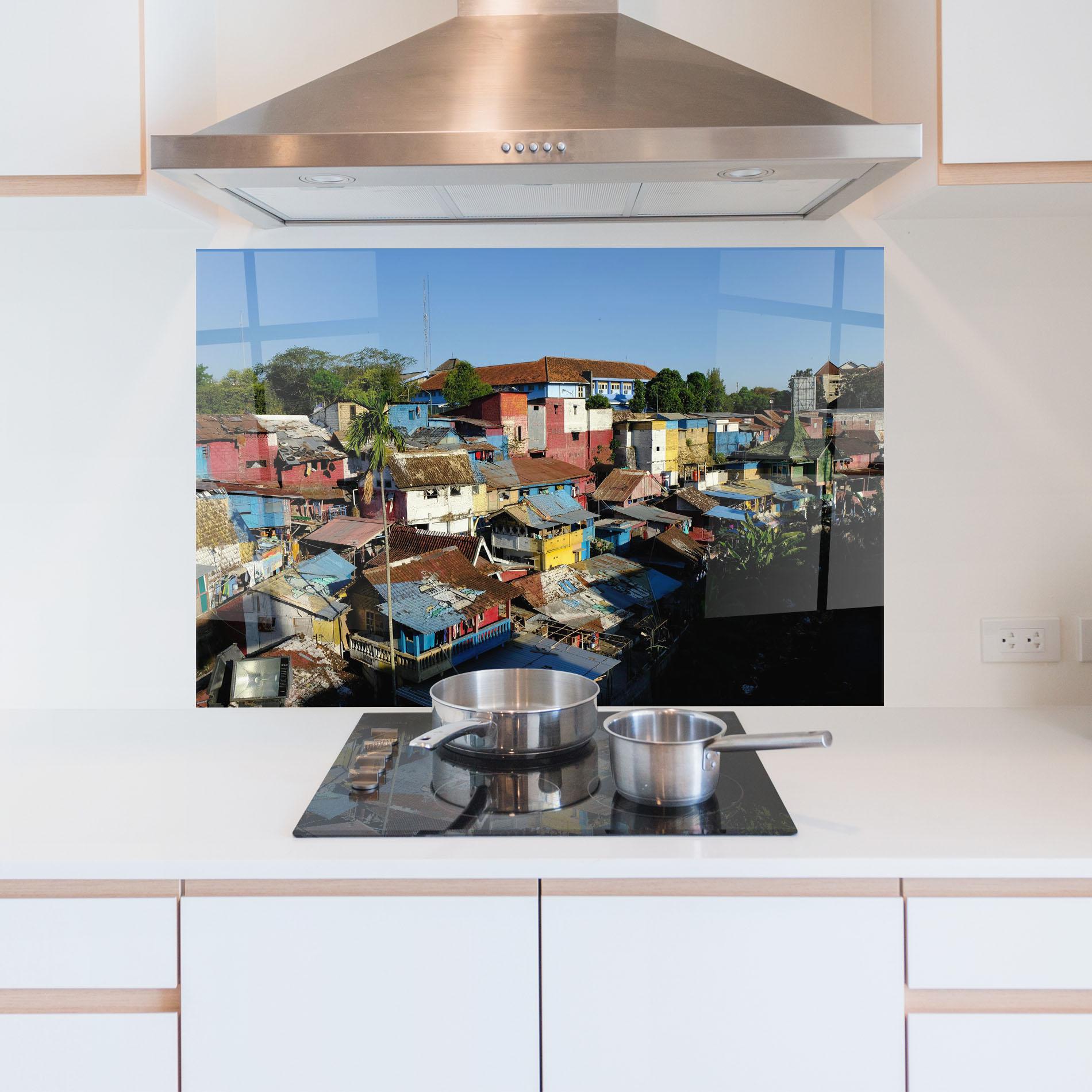 Küchenrückwand Glas Slum Building mockup 5