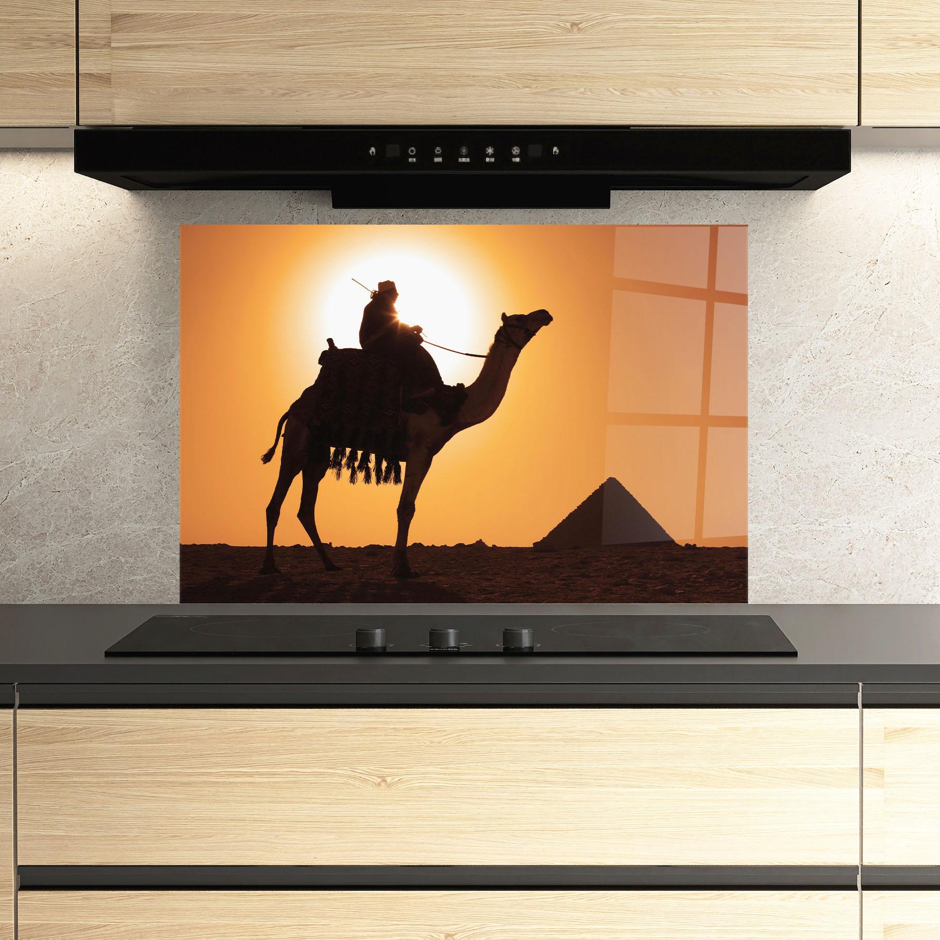 Küchenrückwand Glas Pyramids Sunset mockup 3