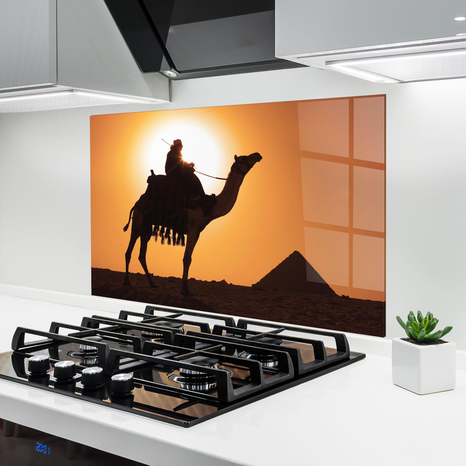 Küchenrückwand Glas Pyramids Sunset mockup 6