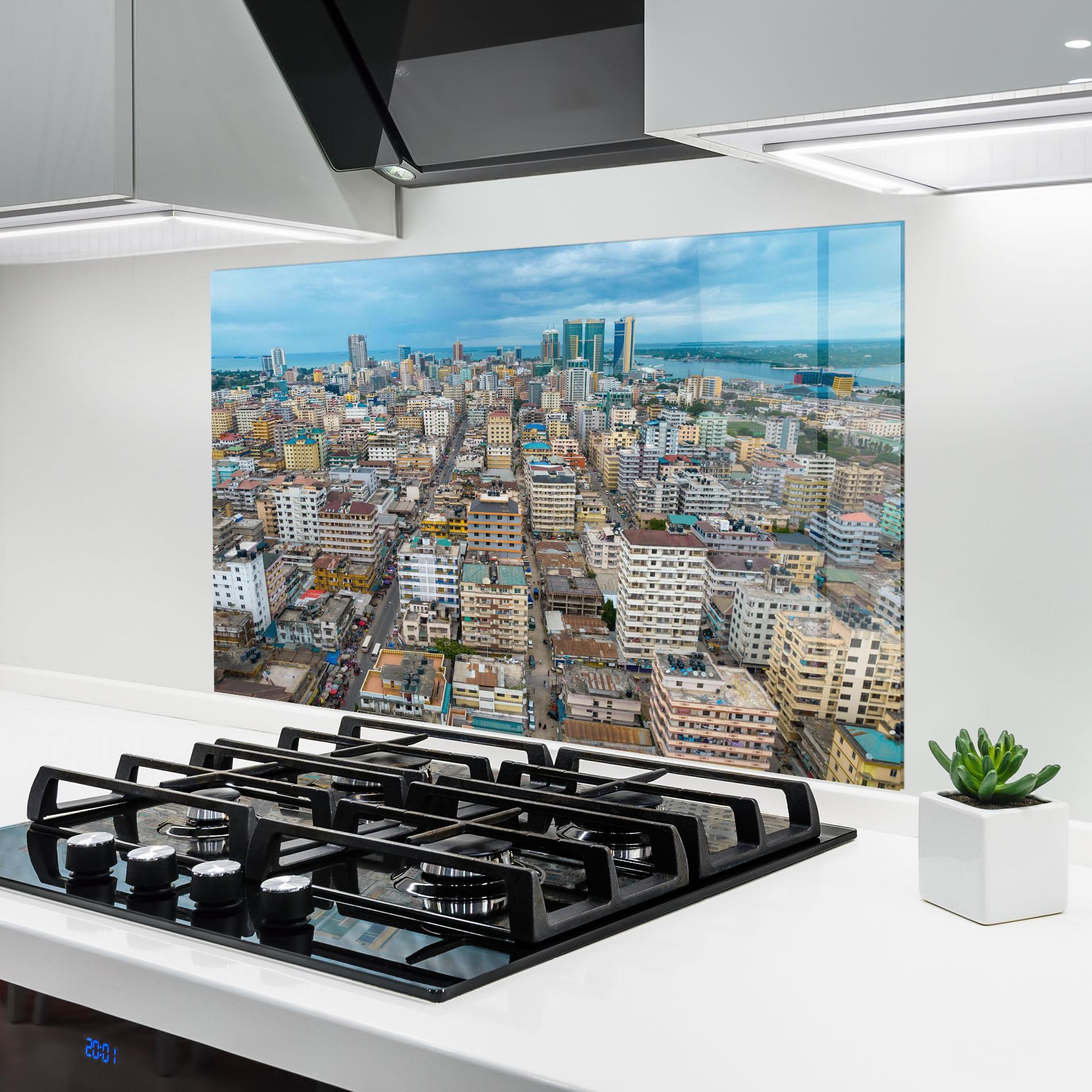 Küchenrückwand Glas Tanzania Building View mockup 6