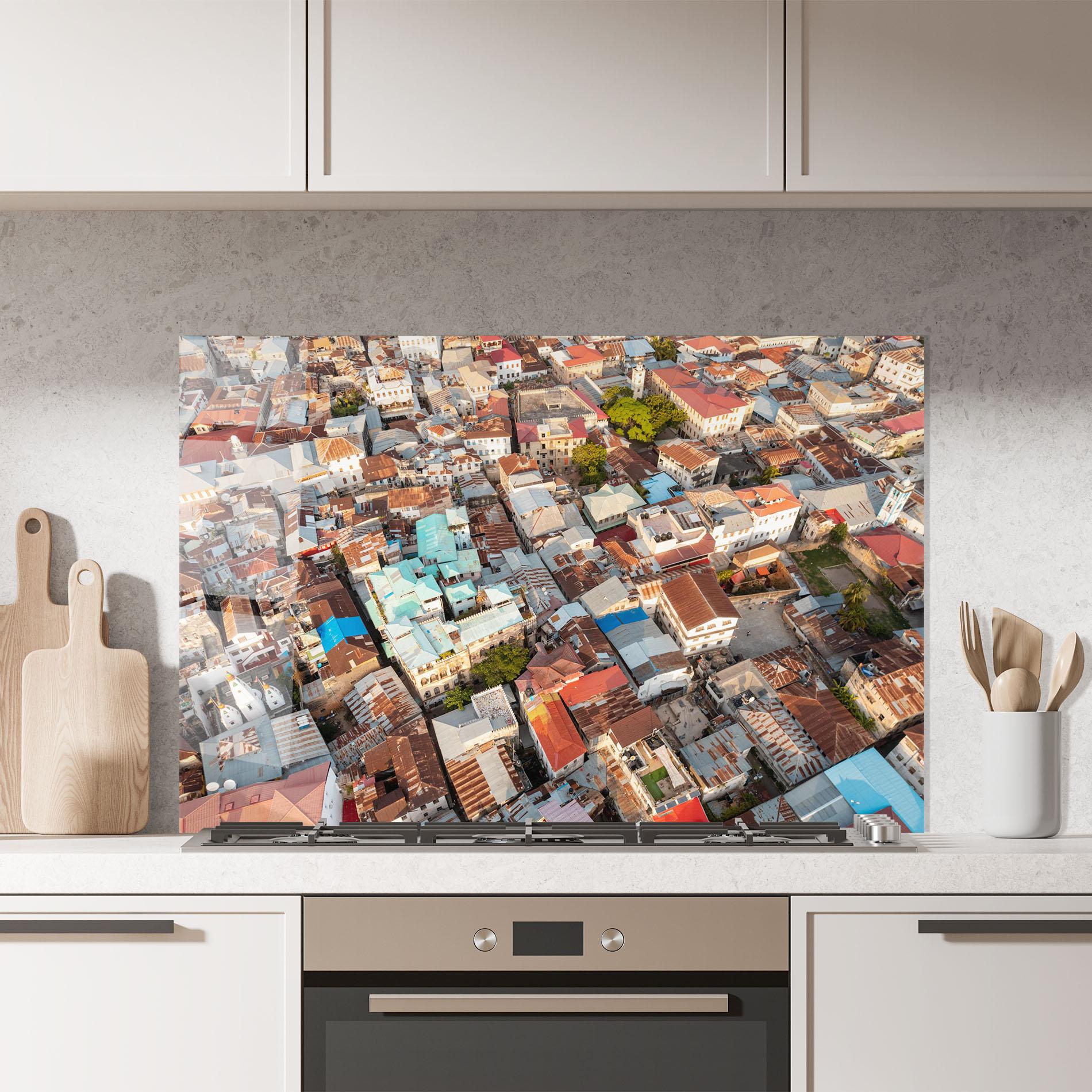 Küchenrückwand Glas Island Tanzania Buildings mockup 7