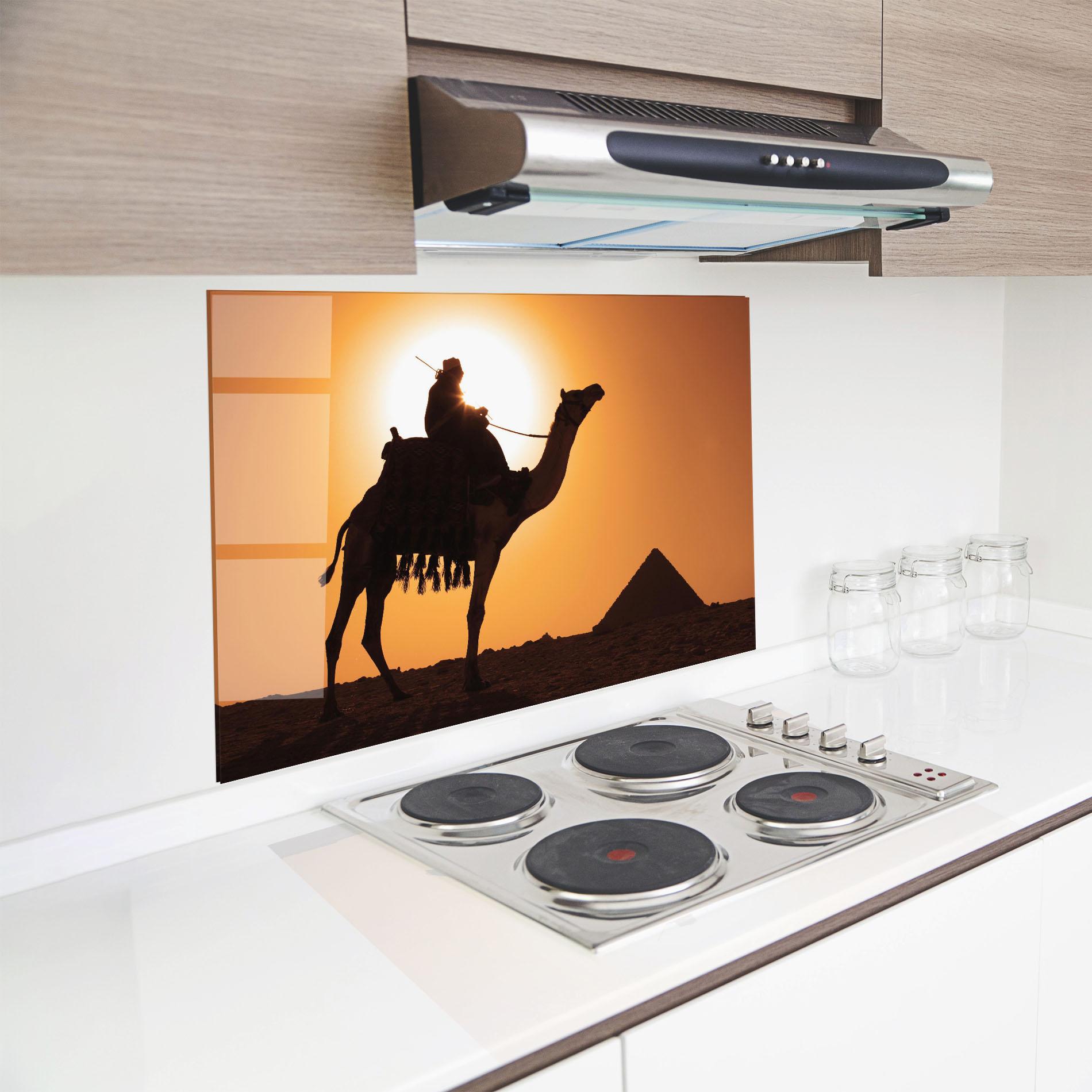 Küchenrückwand Glas Pyramids Sunset mockup 8