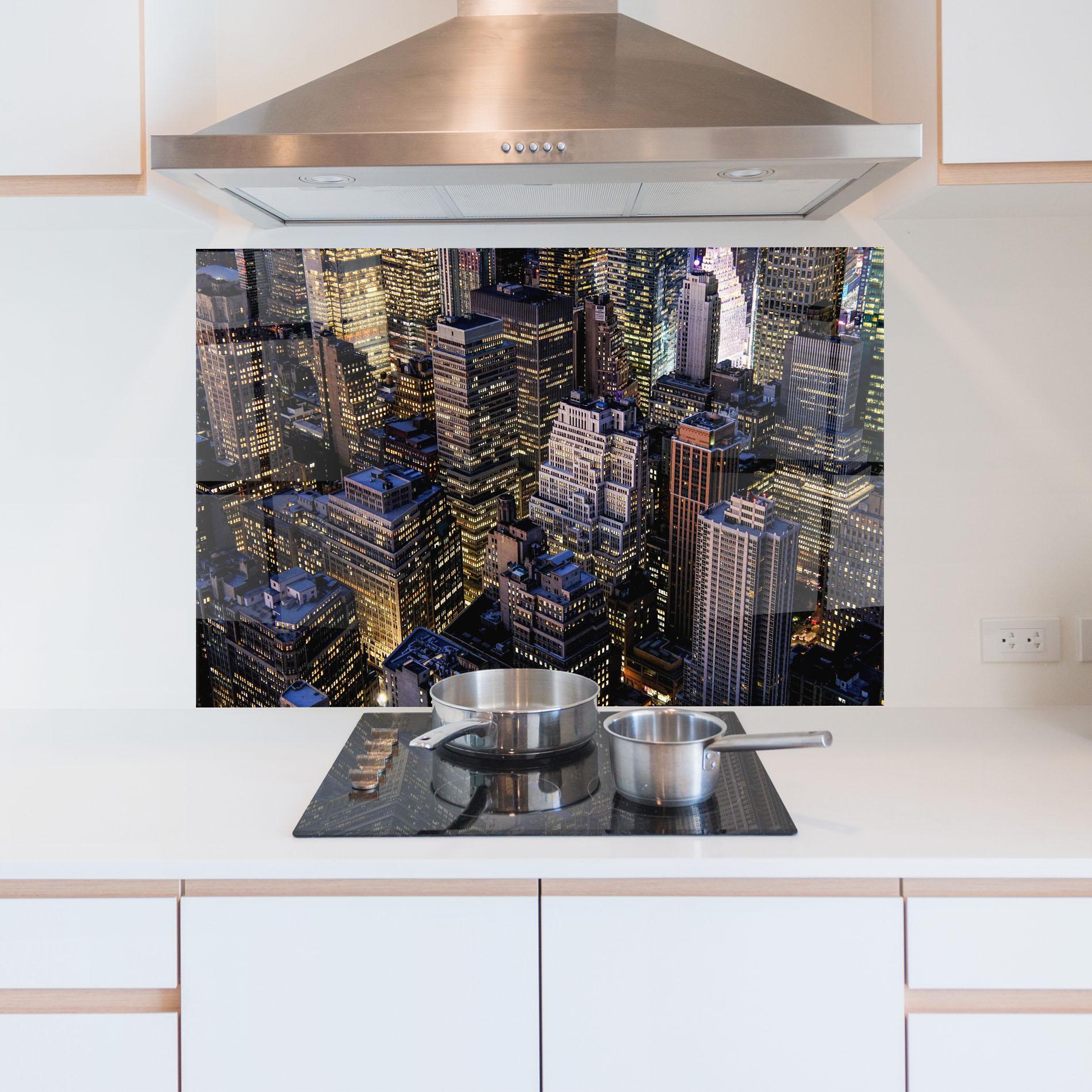 Küchenrückwand Glas Blue Gold Skylines mockup 5