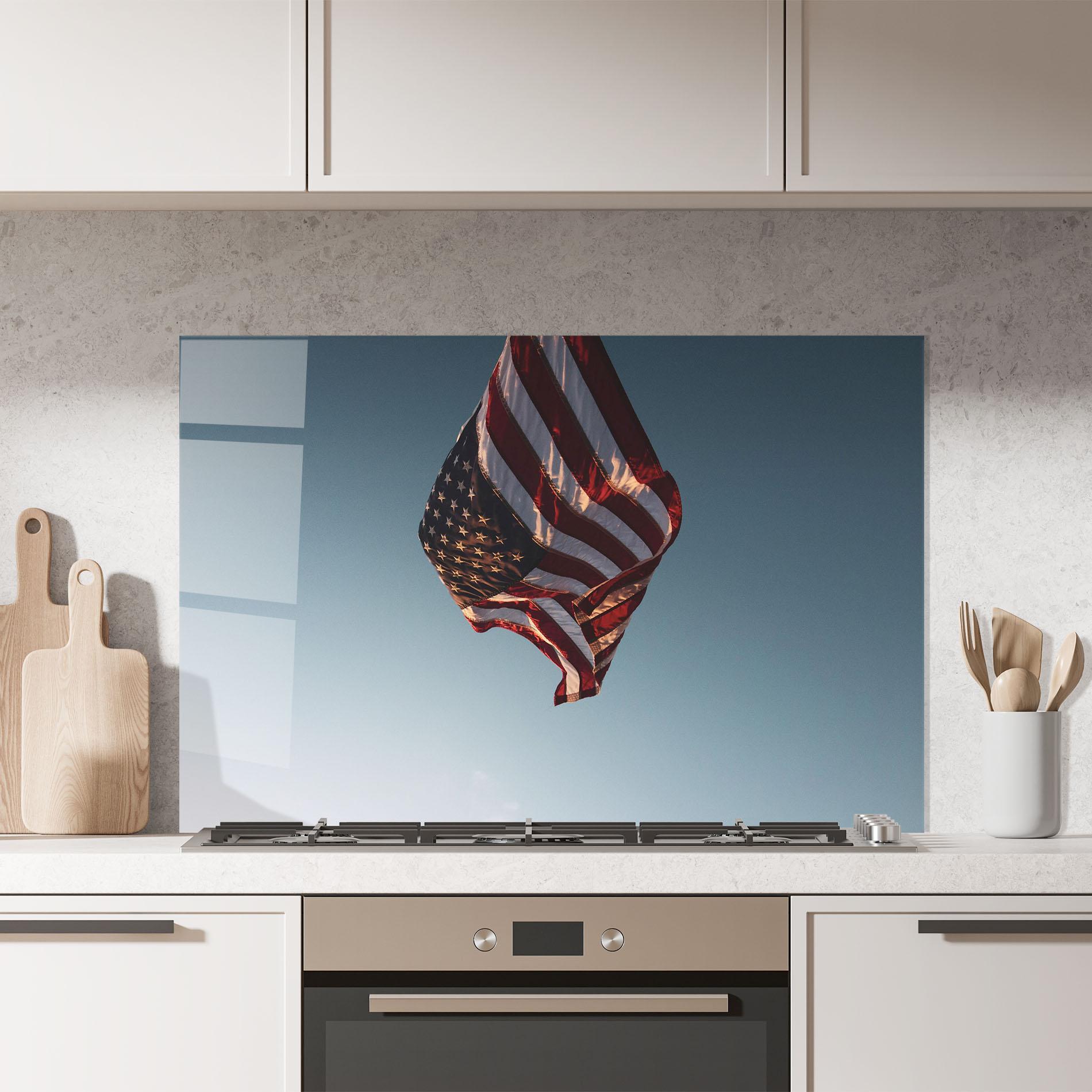 Küchenrückwand Glas Usa Flag mockup 7