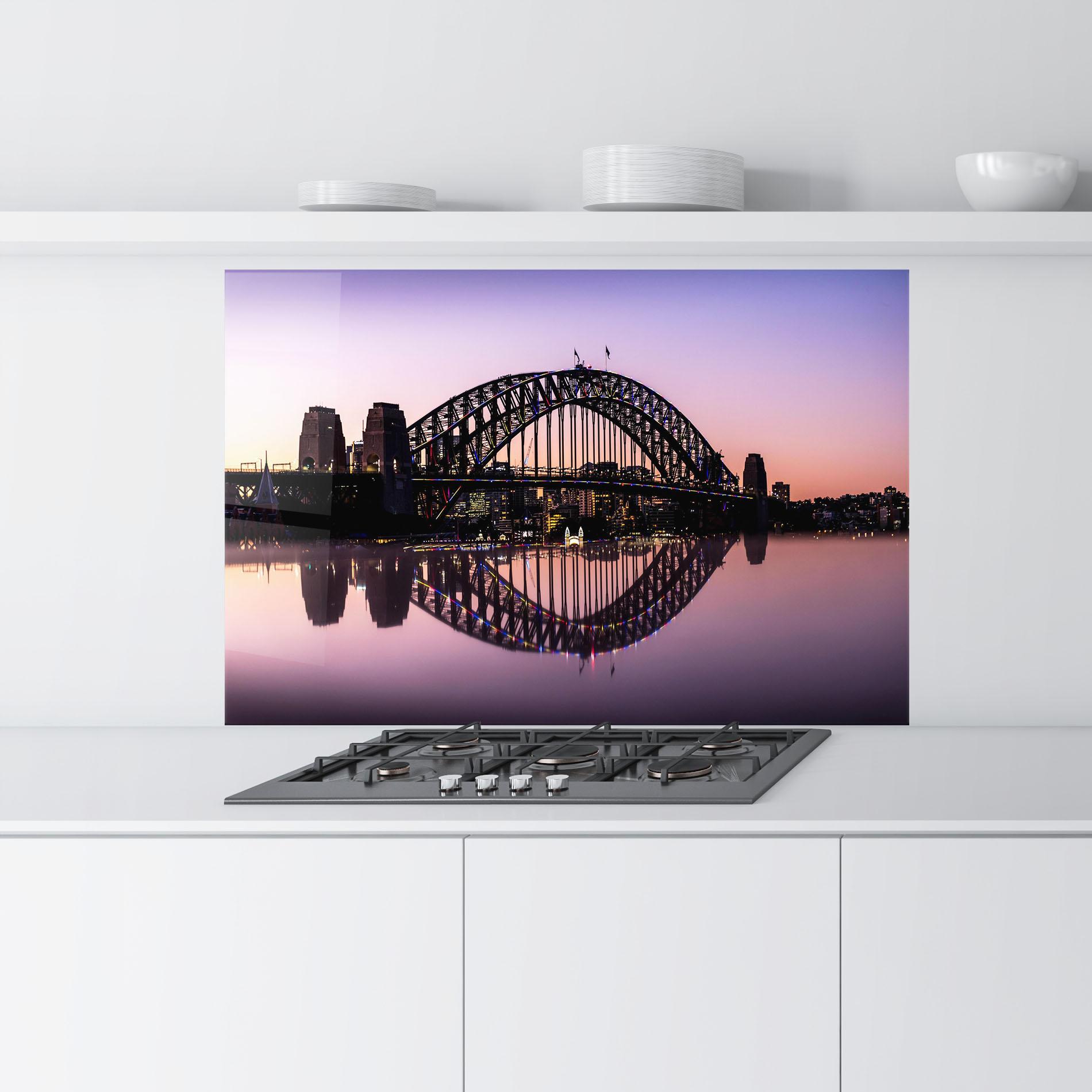 Küchenrückwand Glas Purple Night Sydney mockup 9