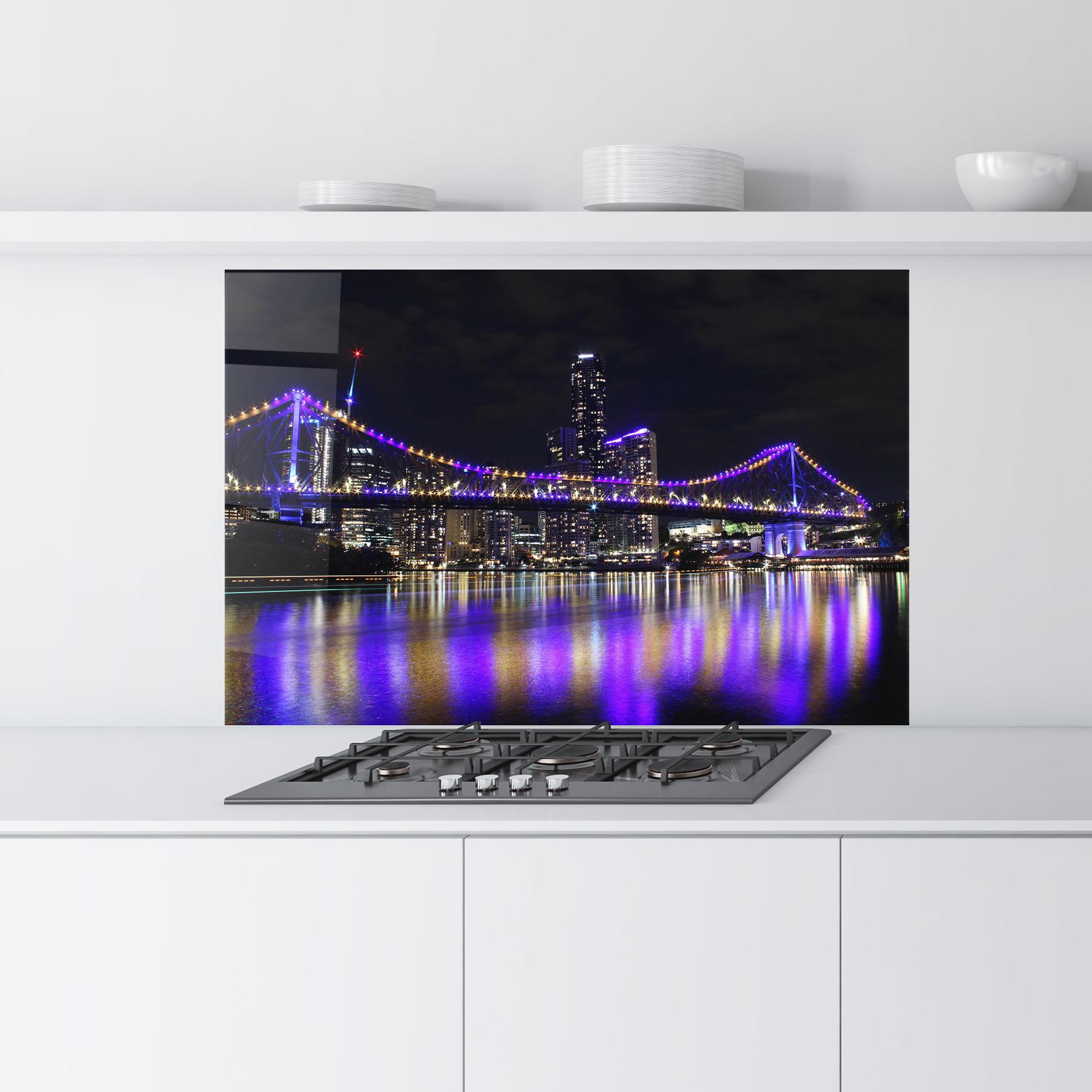 Küchenrückwand Glas Story Bridge mockup 9