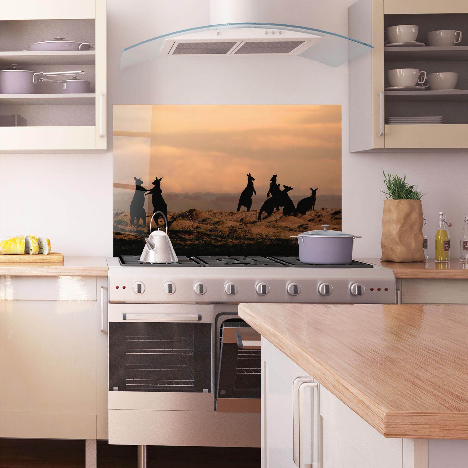 Küchenrückwand Glas Kangaroos Playing mockup 1