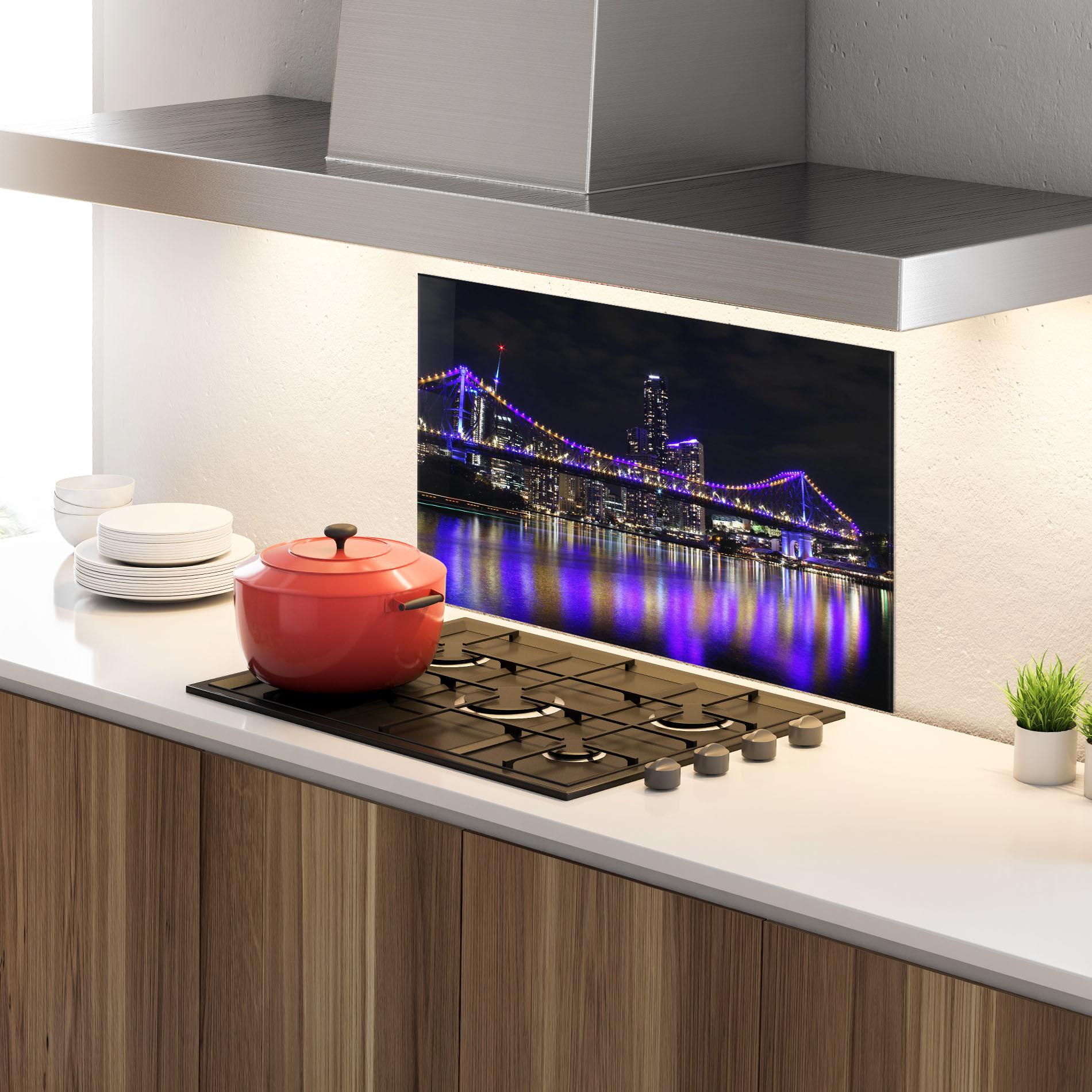 Küchenrückwand Glas Story Bridge mockup 4