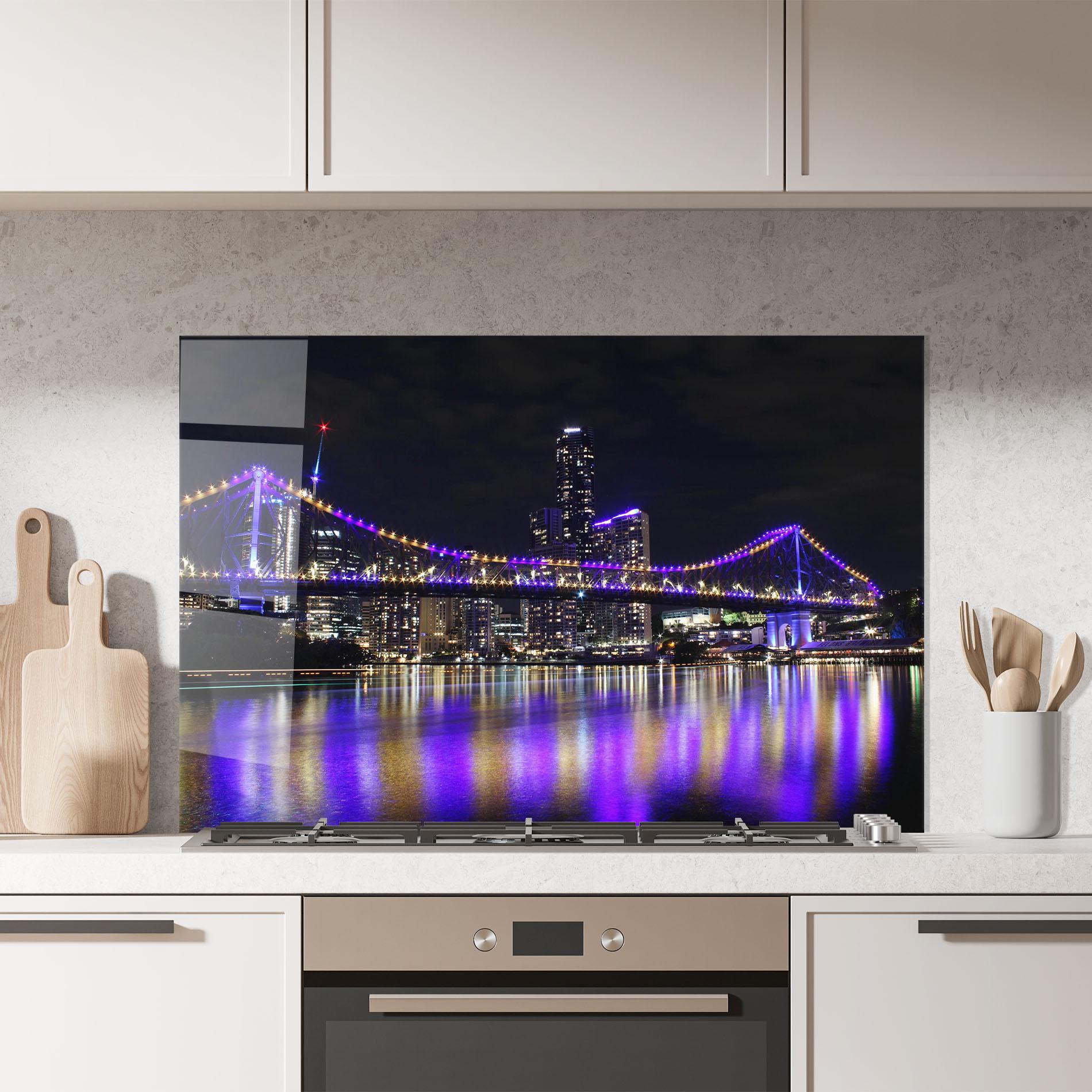Küchenrückwand Glas Story Bridge mockup 7