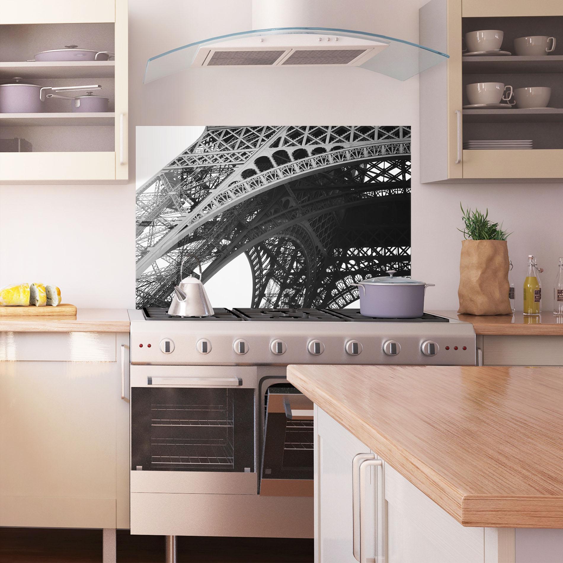 Küchenrückwand Glas Grey Eiffel Tower mockup 1
