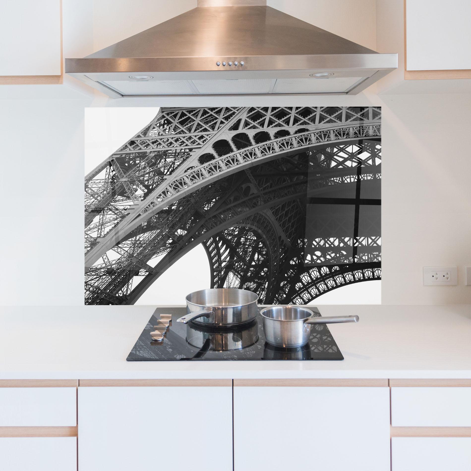 Küchenrückwand Glas Grey Eiffel Tower mockup 5