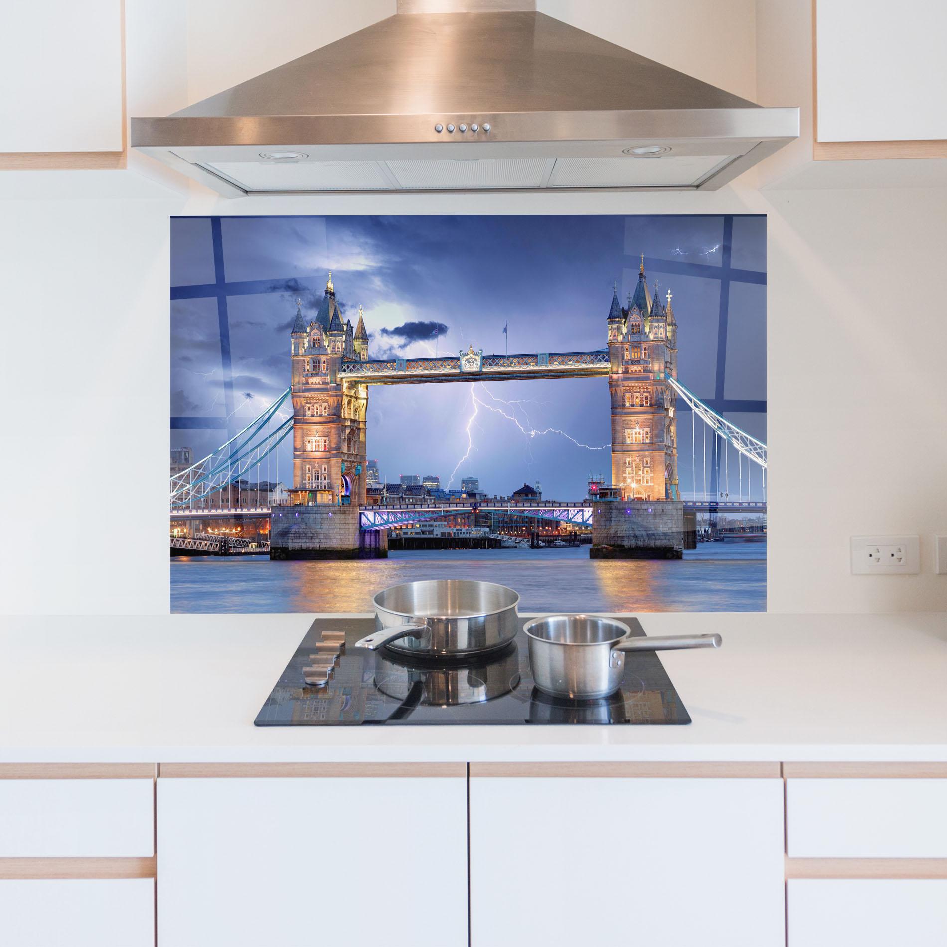 Küchenrückwand Glas London Tower Bridge mockup 5