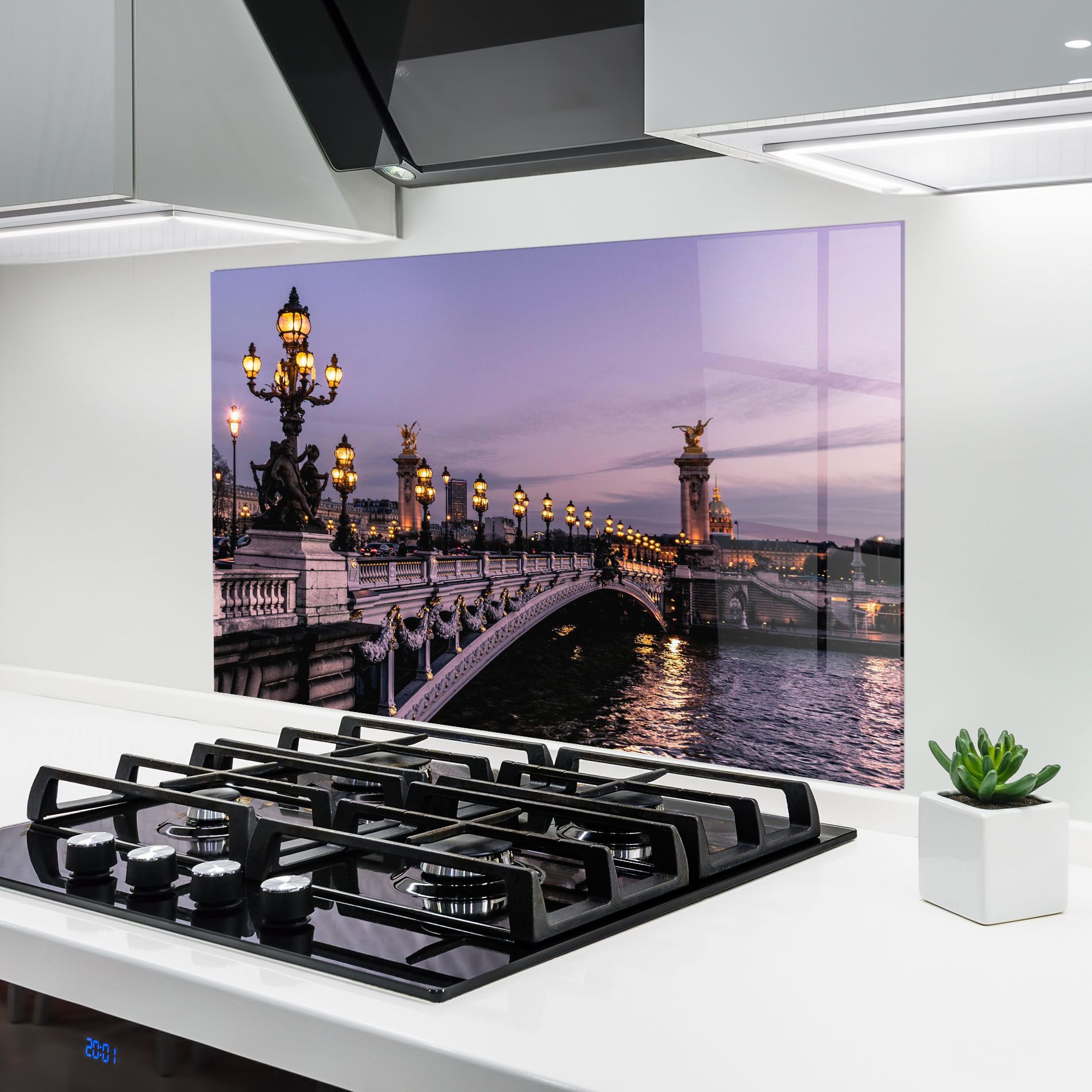 Paris Bidge mockup 6