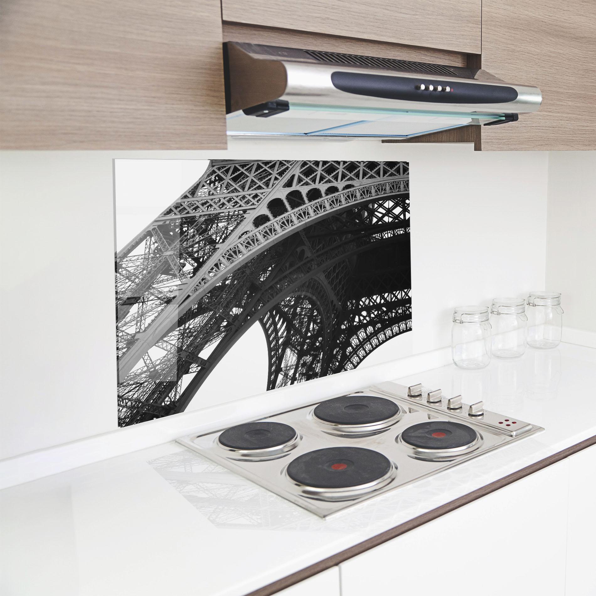 Küchenrückwand Glas Grey Eiffel Tower mockup 8