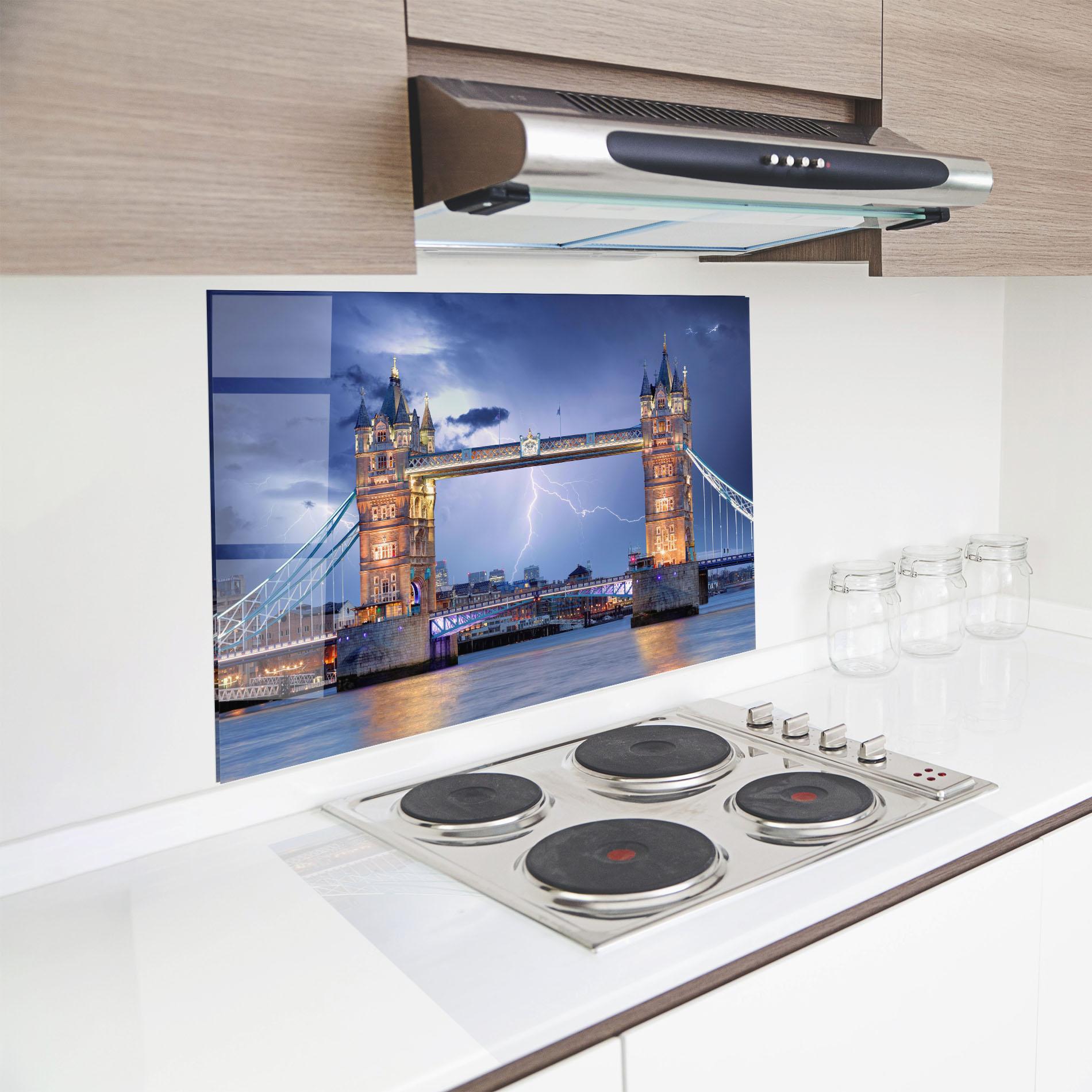Küchenrückwand Glas London Tower Bridge mockup 8