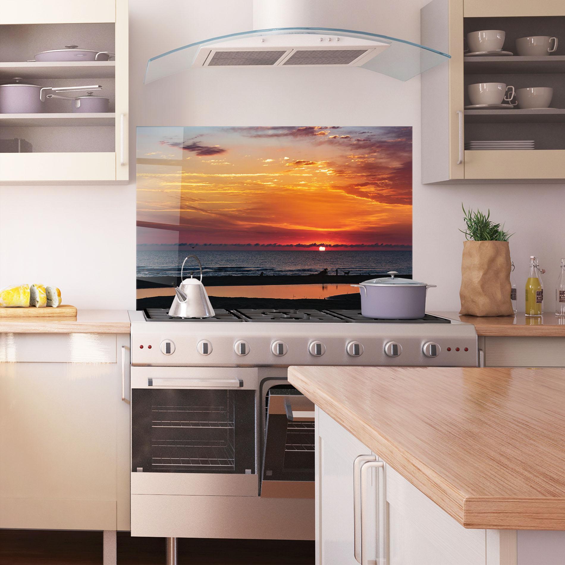 Küchenrückwand Glas Colorful Sunrise Sea mockup 1
