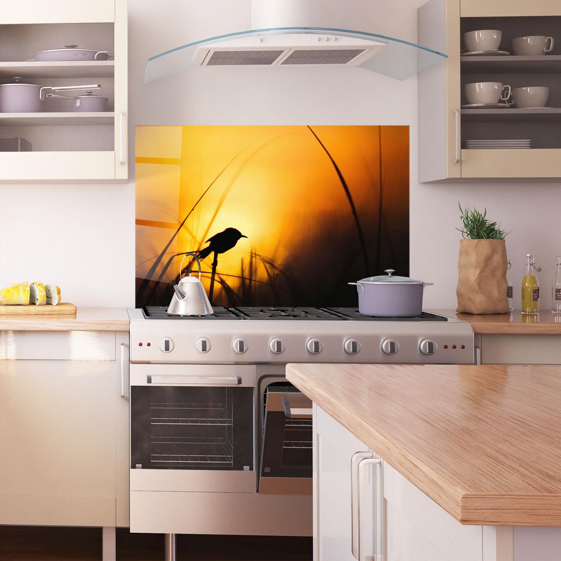 Küchenrückwand Glas Small Bird Sunset mockup 1