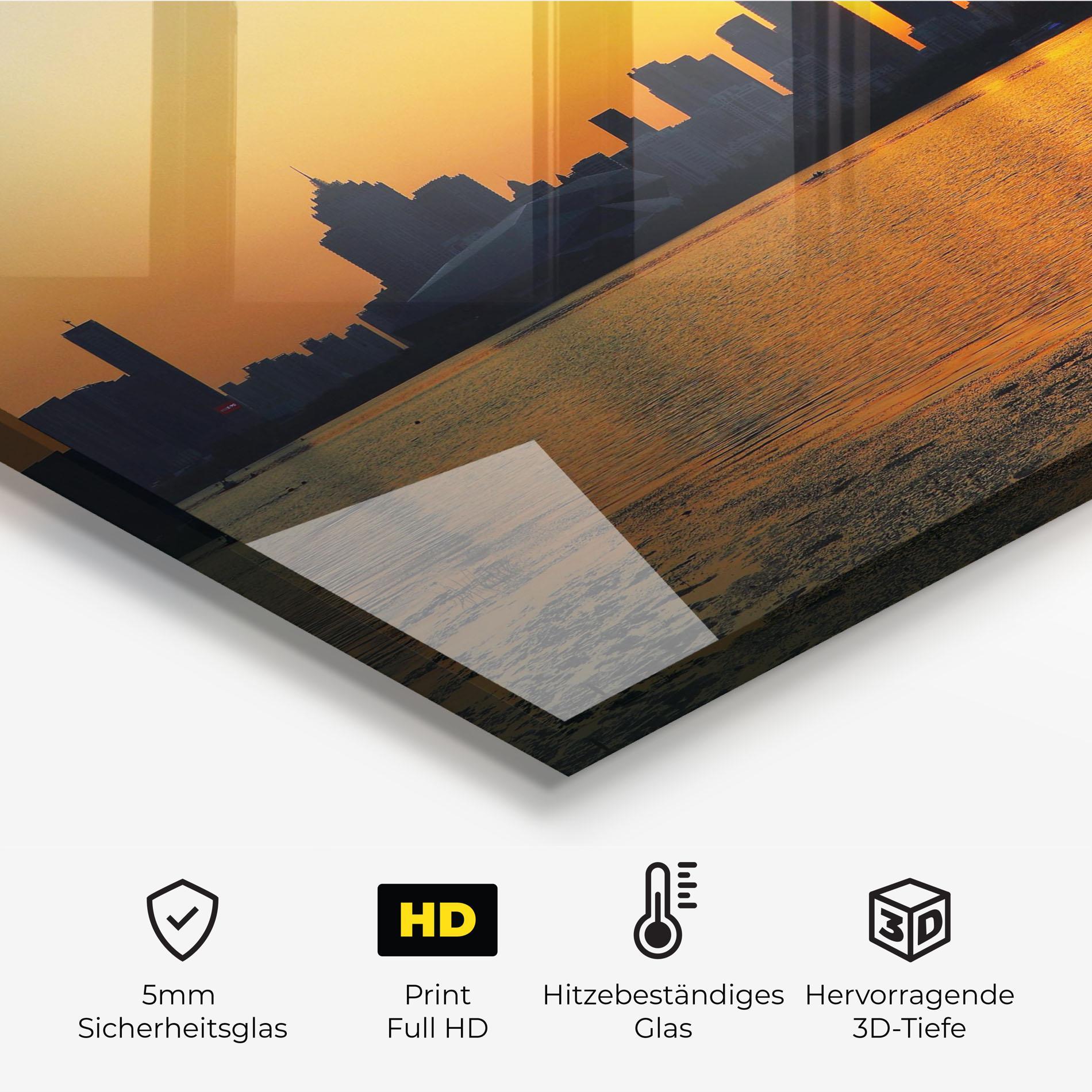 Küchenrückwand Glas City Building Sunset mockup 2