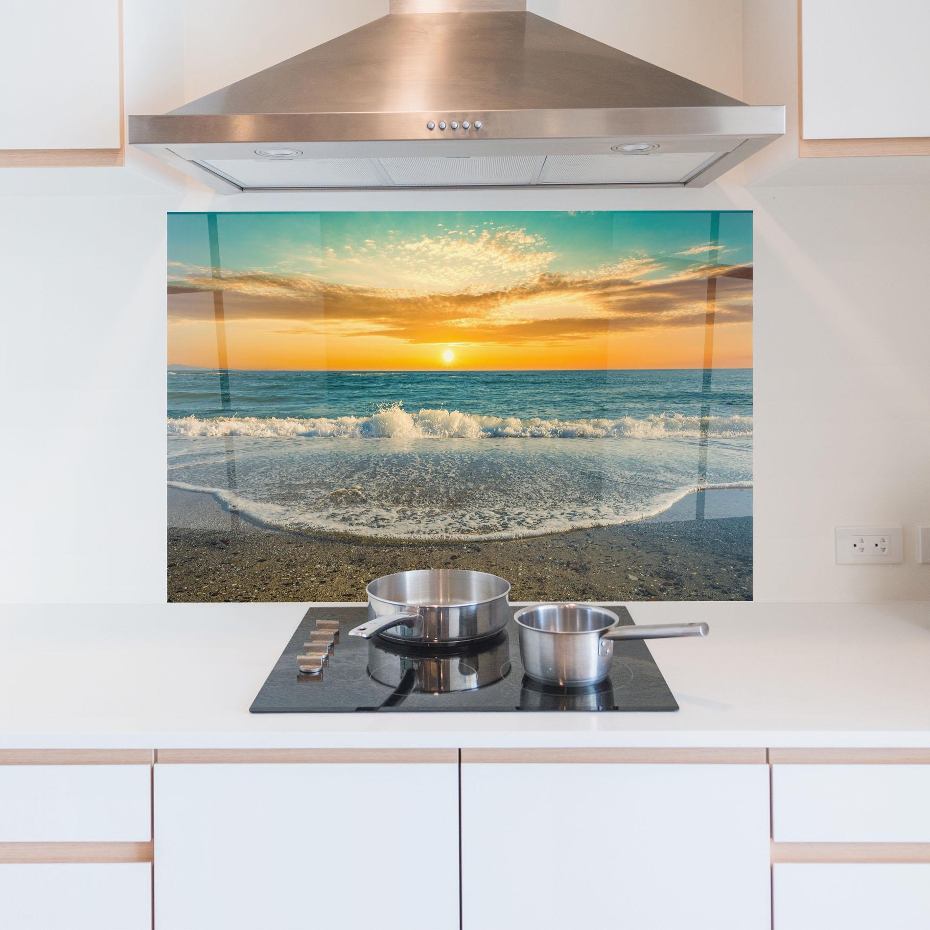 Küchenrückwand Glas Beach Dramatic Sunset mockup 5