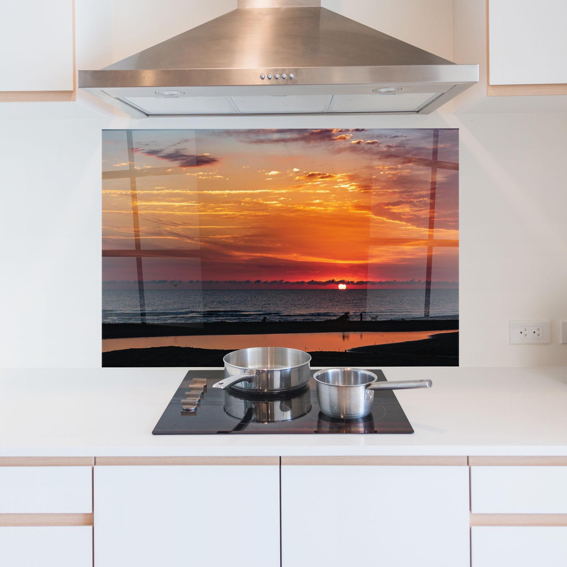 Küchenrückwand Glas Colorful Sunrise Sea mockup 5