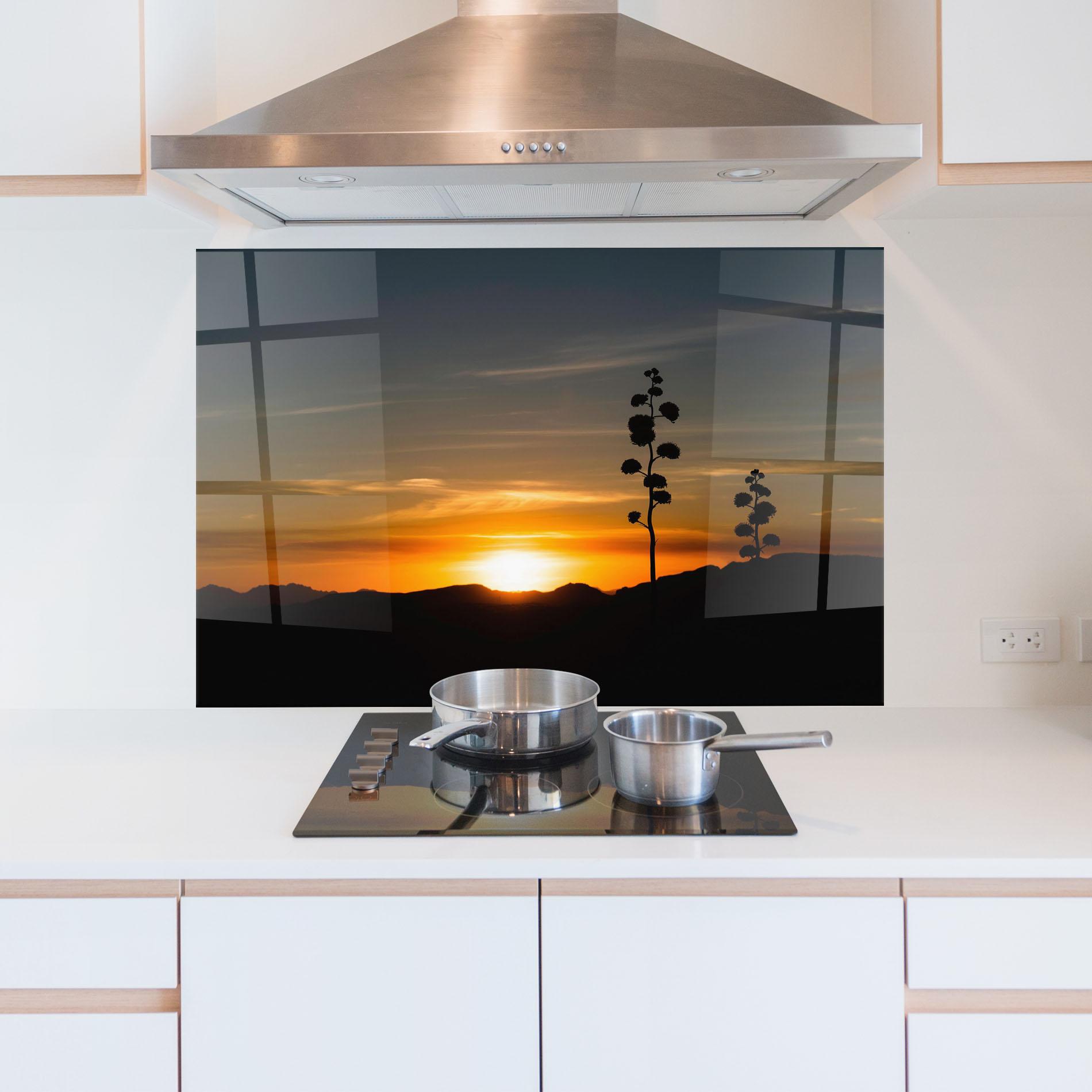 Küchenrückwand Glas Leaves Shilouette Sunset mockup 5