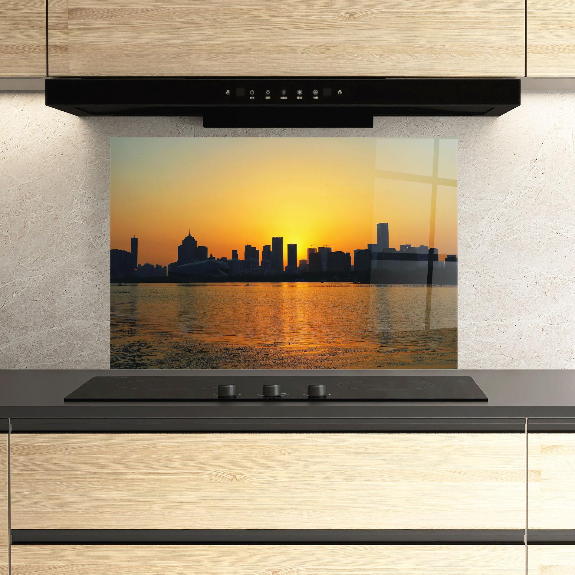Küchenrückwand Glas City Building Sunset mockup 3