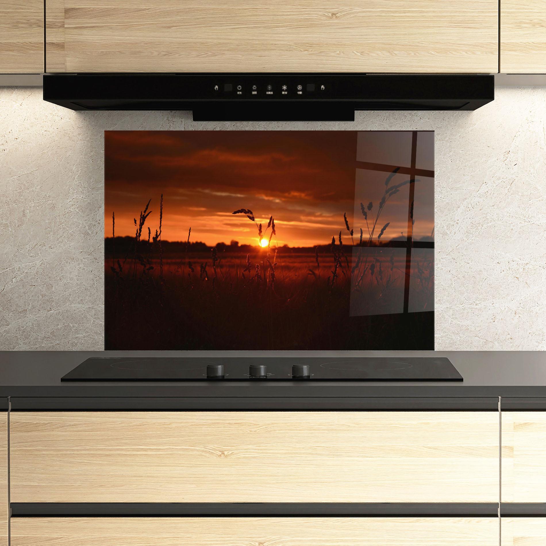 Küchenrückwand Glas Field Shilouette mockup 3