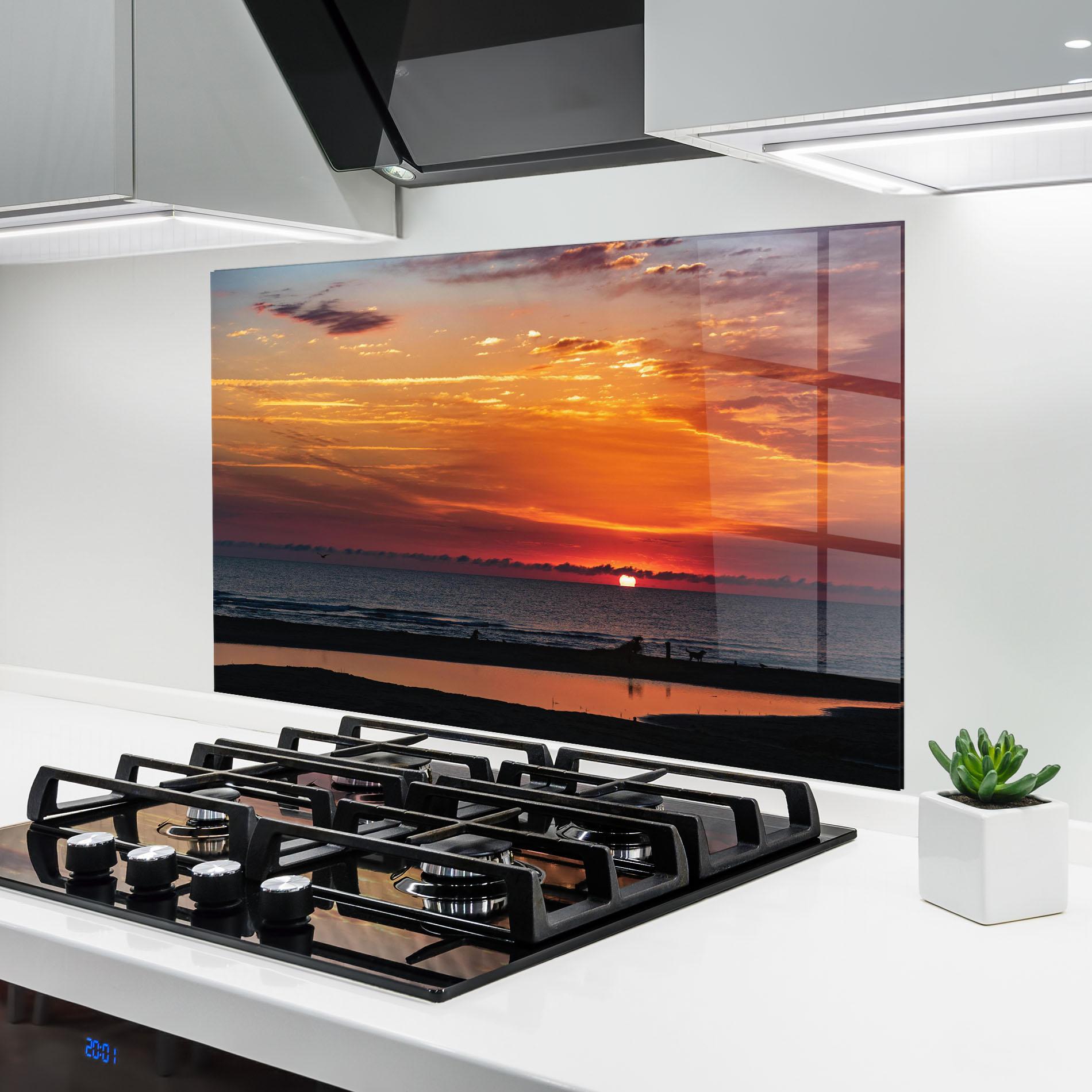 Küchenrückwand Glas Colorful Sunrise Sea mockup 6