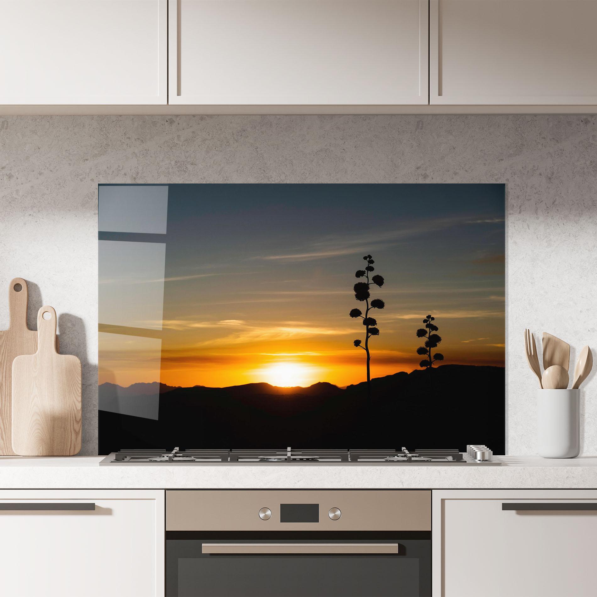 Küchenrückwand Glas Leaves Shilouette Sunset mockup 7