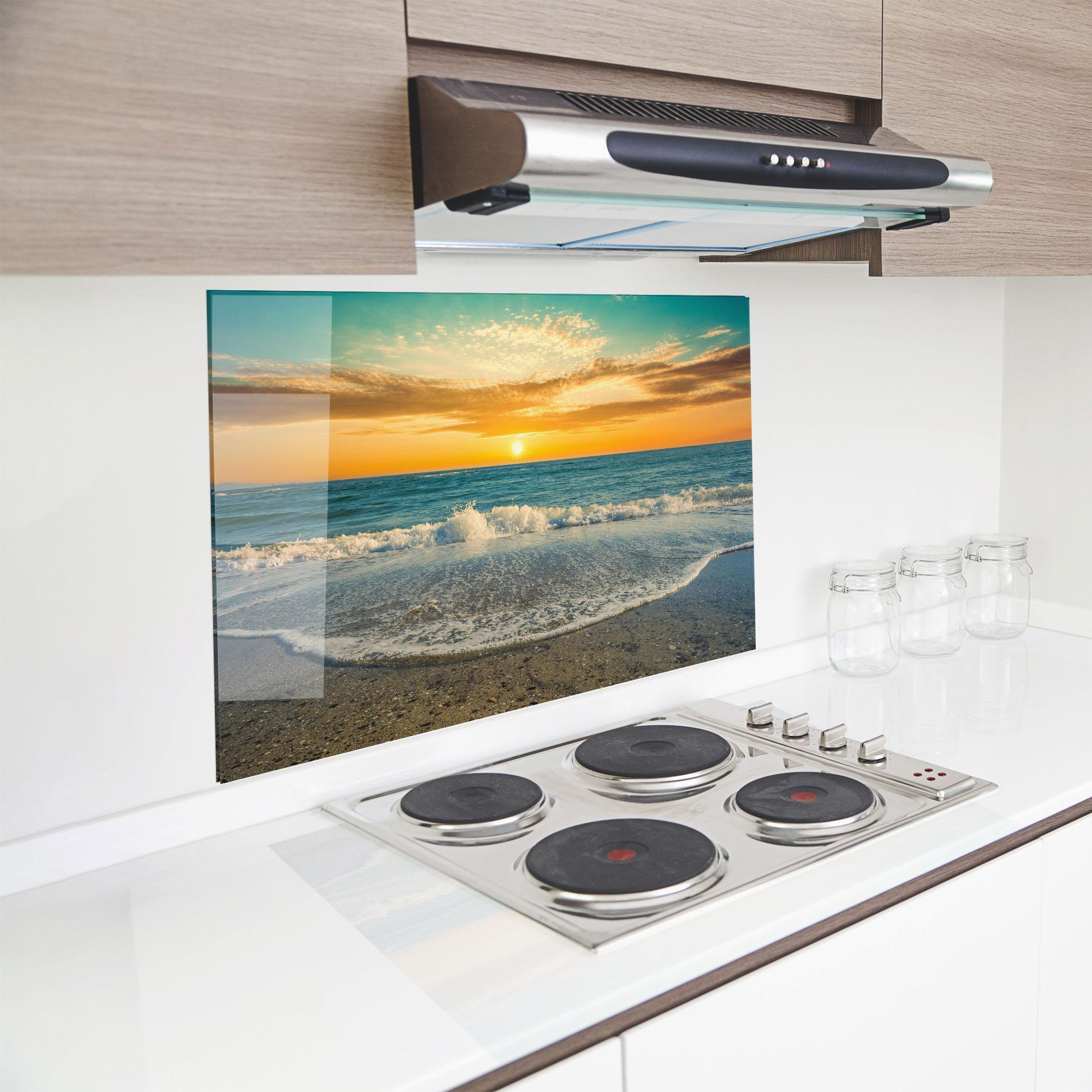 Küchenrückwand Glas Beach Dramatic Sunset mockup 8