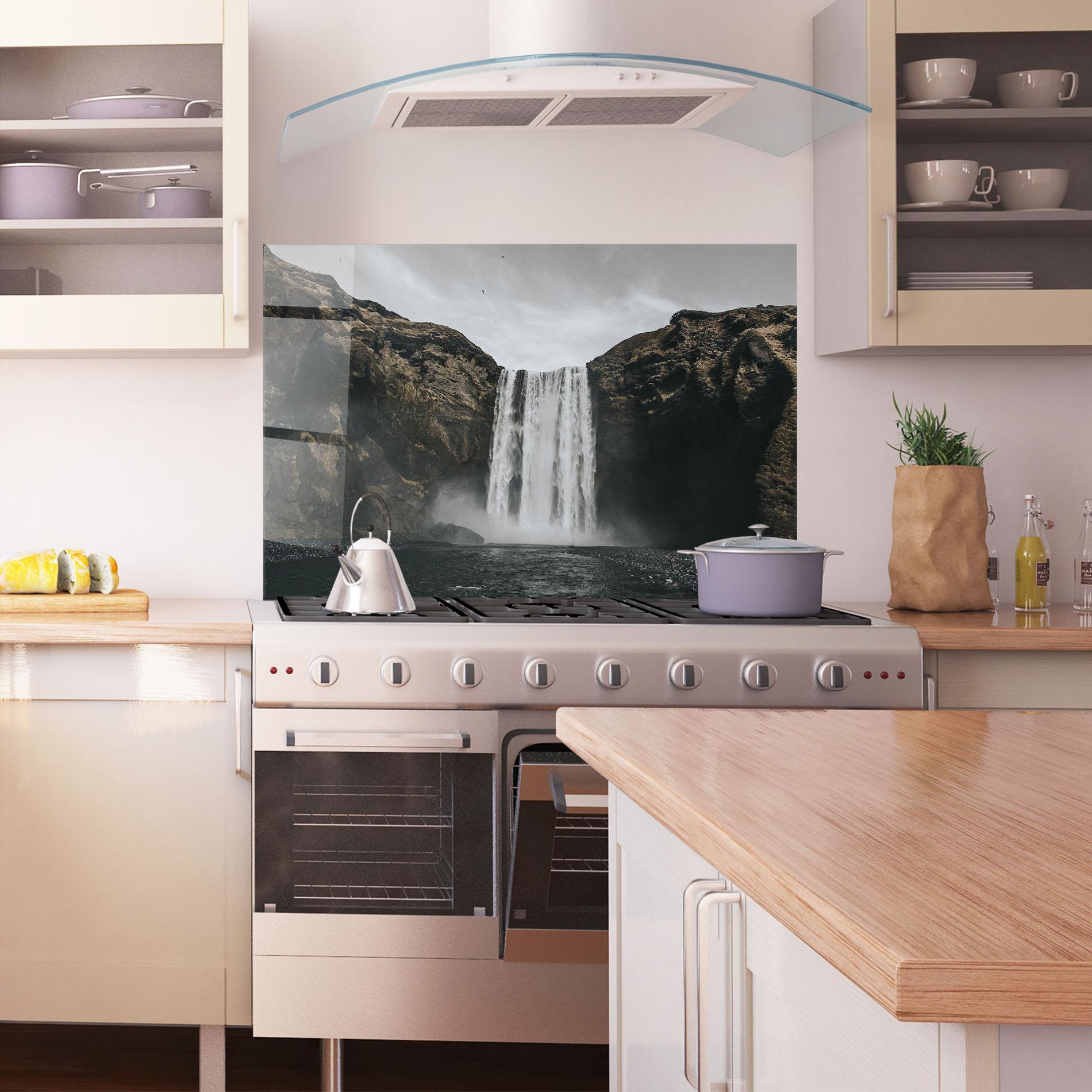 Küchenrückwand Glas Grey Waterfall mockup 1