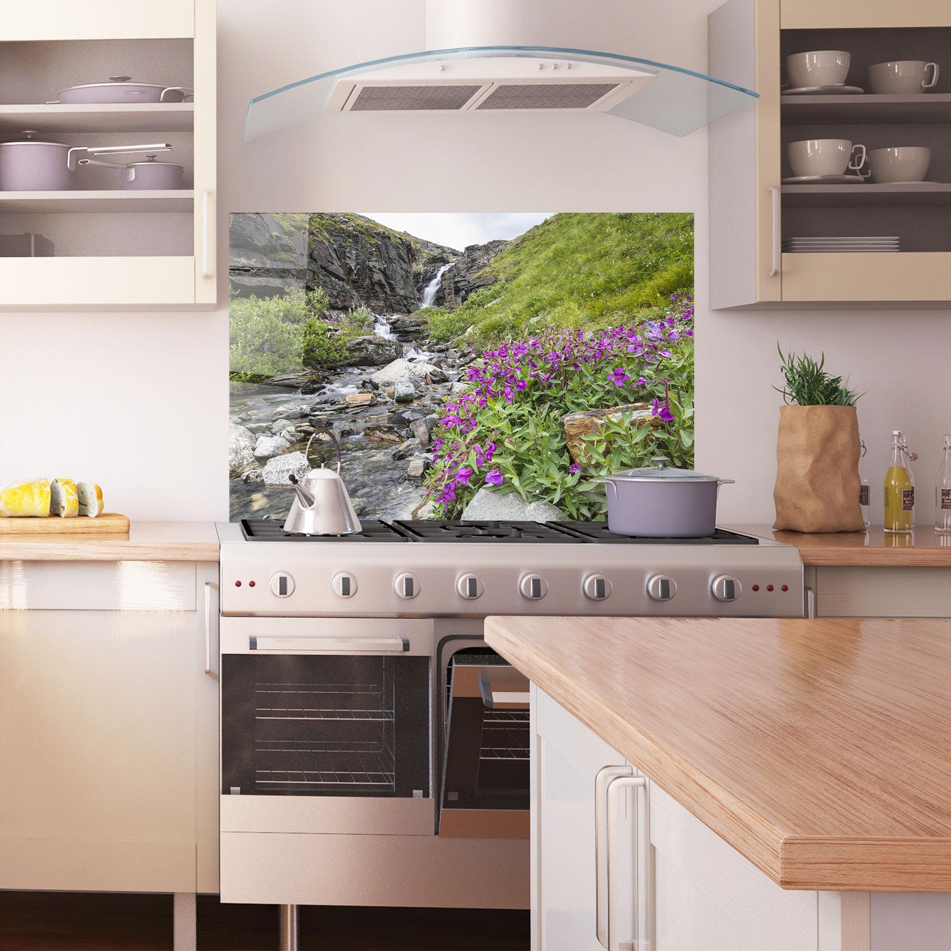 Küchenrückwand Glas Purple Flowers Waterfall mockup 1
