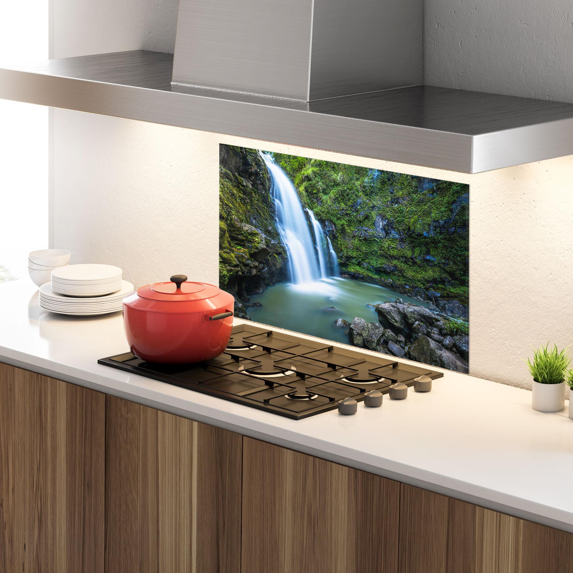 Küchenrückwand Glas Swimming In Waterfall mockup 4