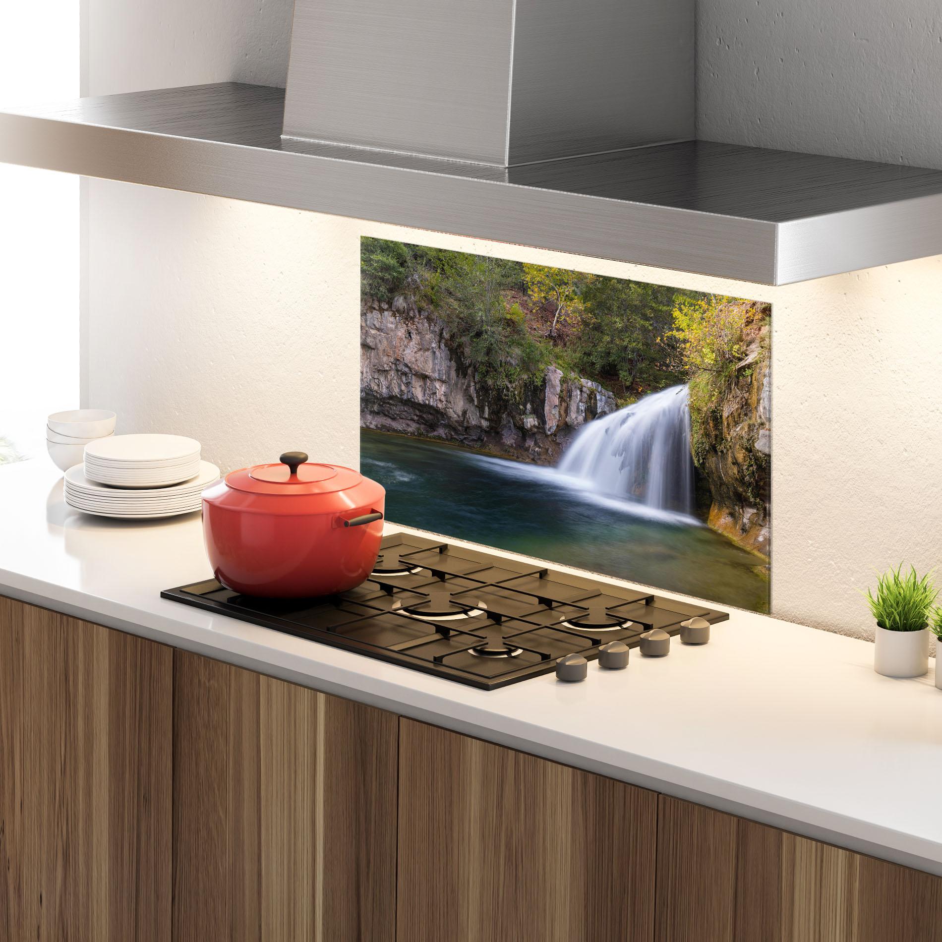 Küchenrückwand Glas White Waterfall mockup 4