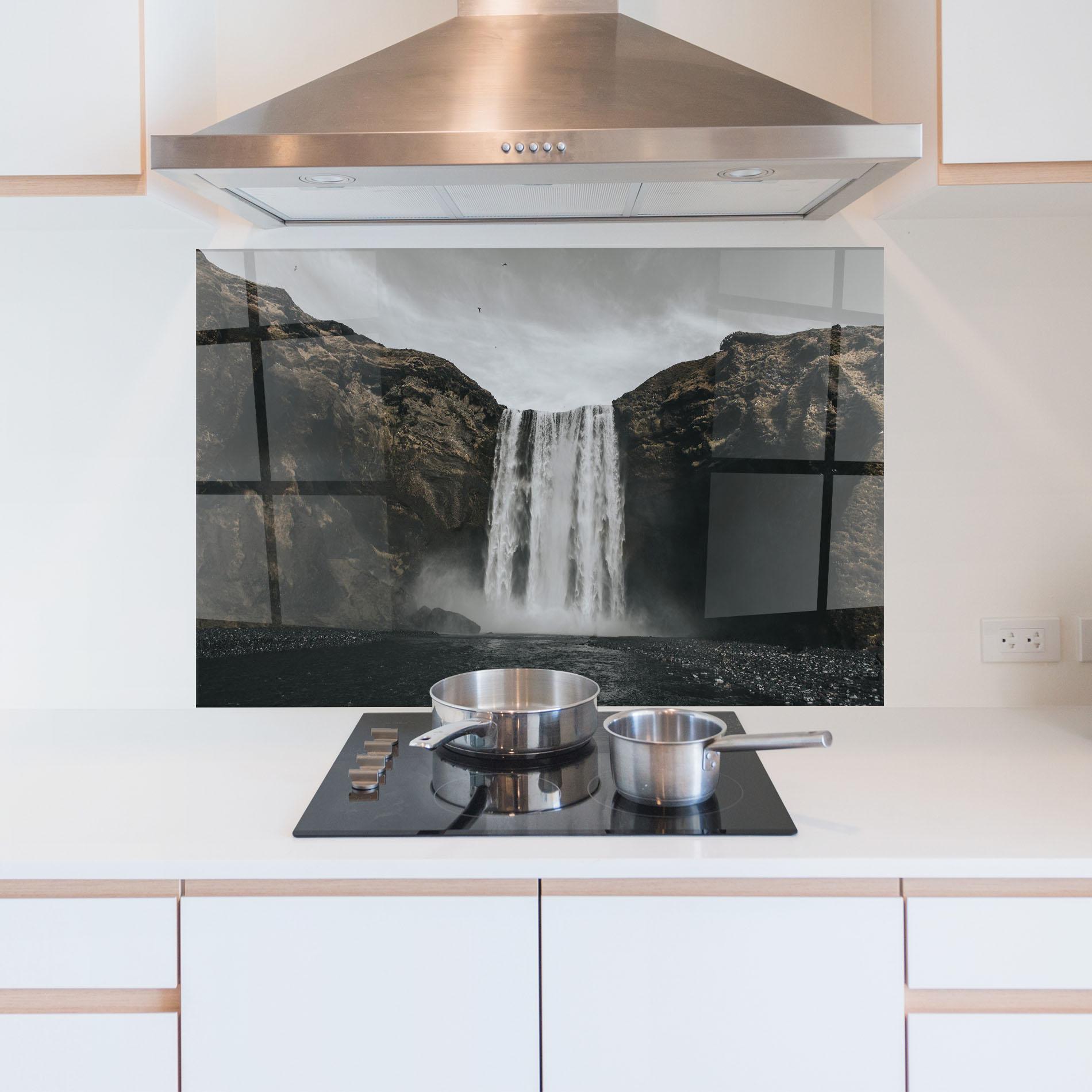 Küchenrückwand Glas Grey Waterfall mockup 5