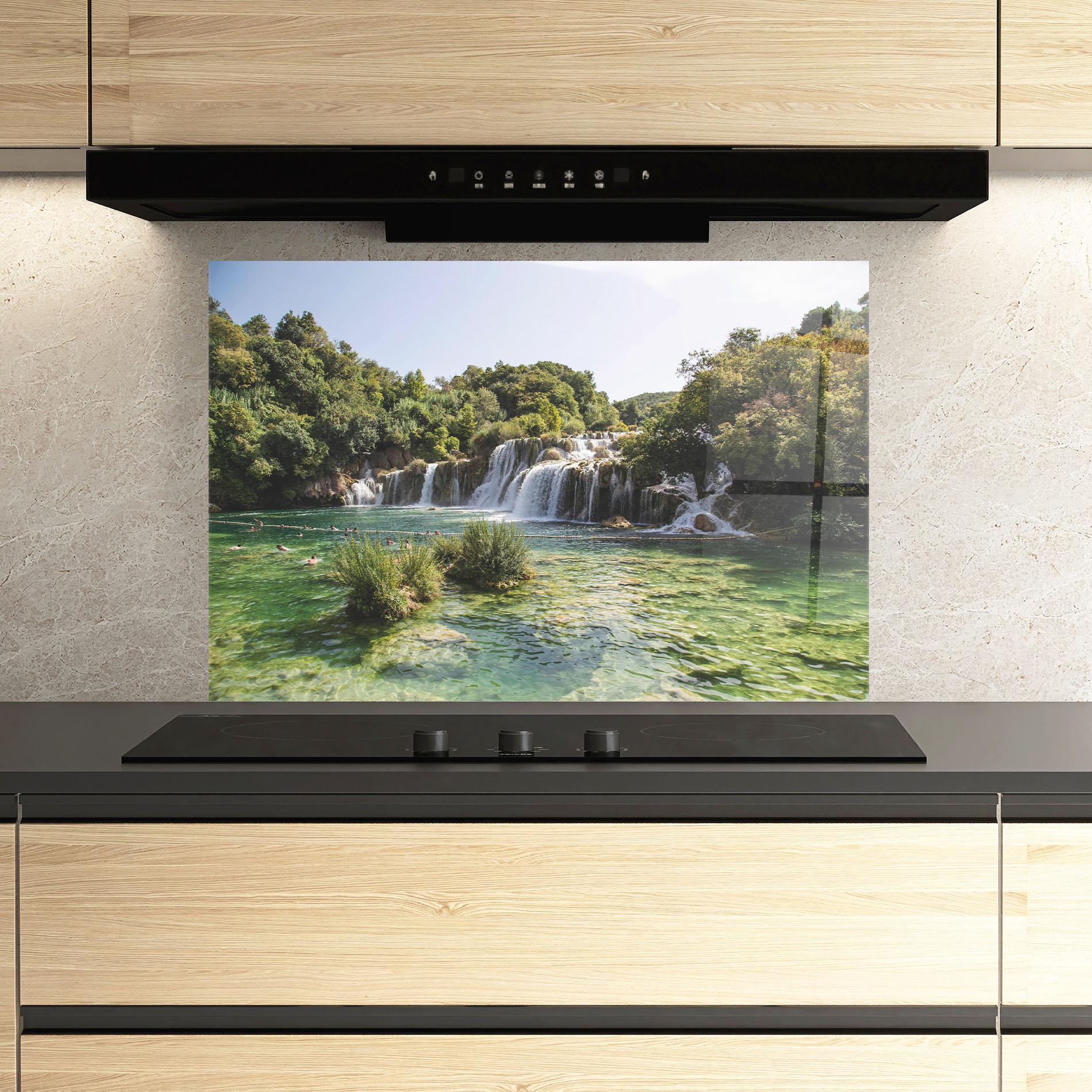 Küchenrückwand Glas Green Waterfall mockup 3