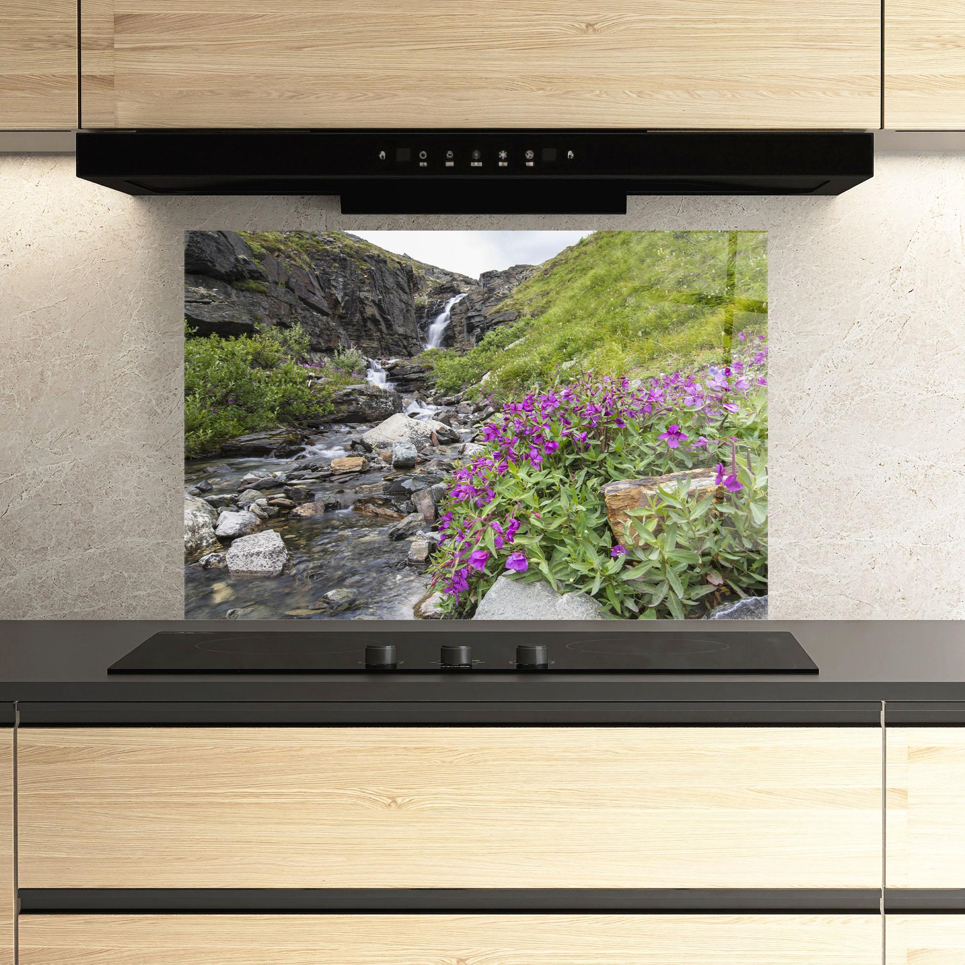 Küchenrückwand Glas Purple Flowers Waterfall mockup 3