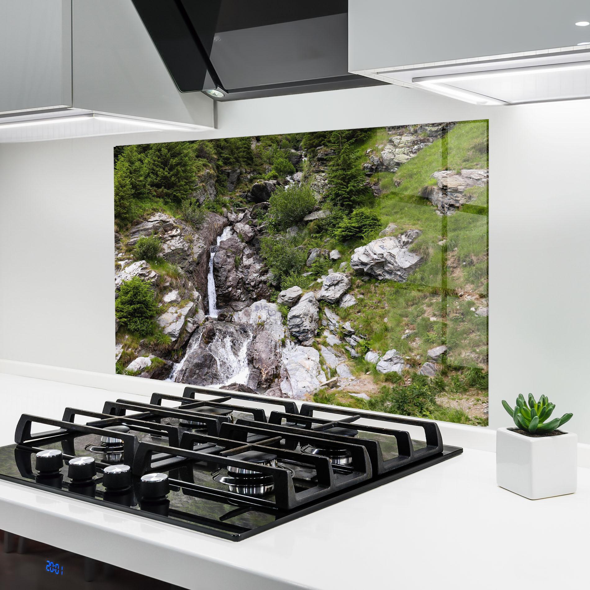 Küchenrückwand Glas Small Waterfall mockup 6