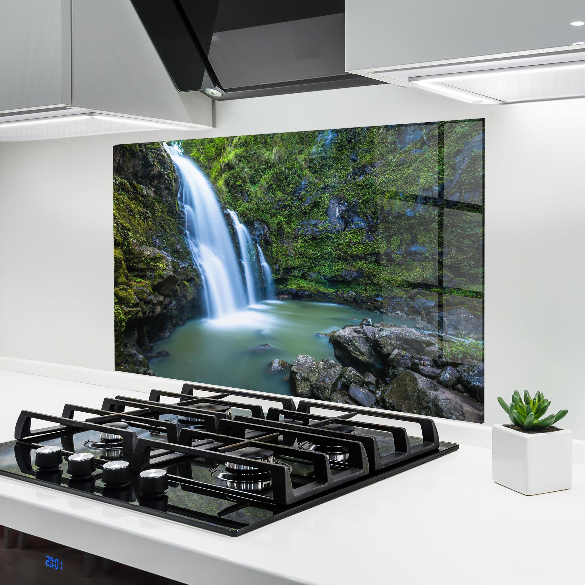 Küchenrückwand Glas Swimming In Waterfall mockup 6