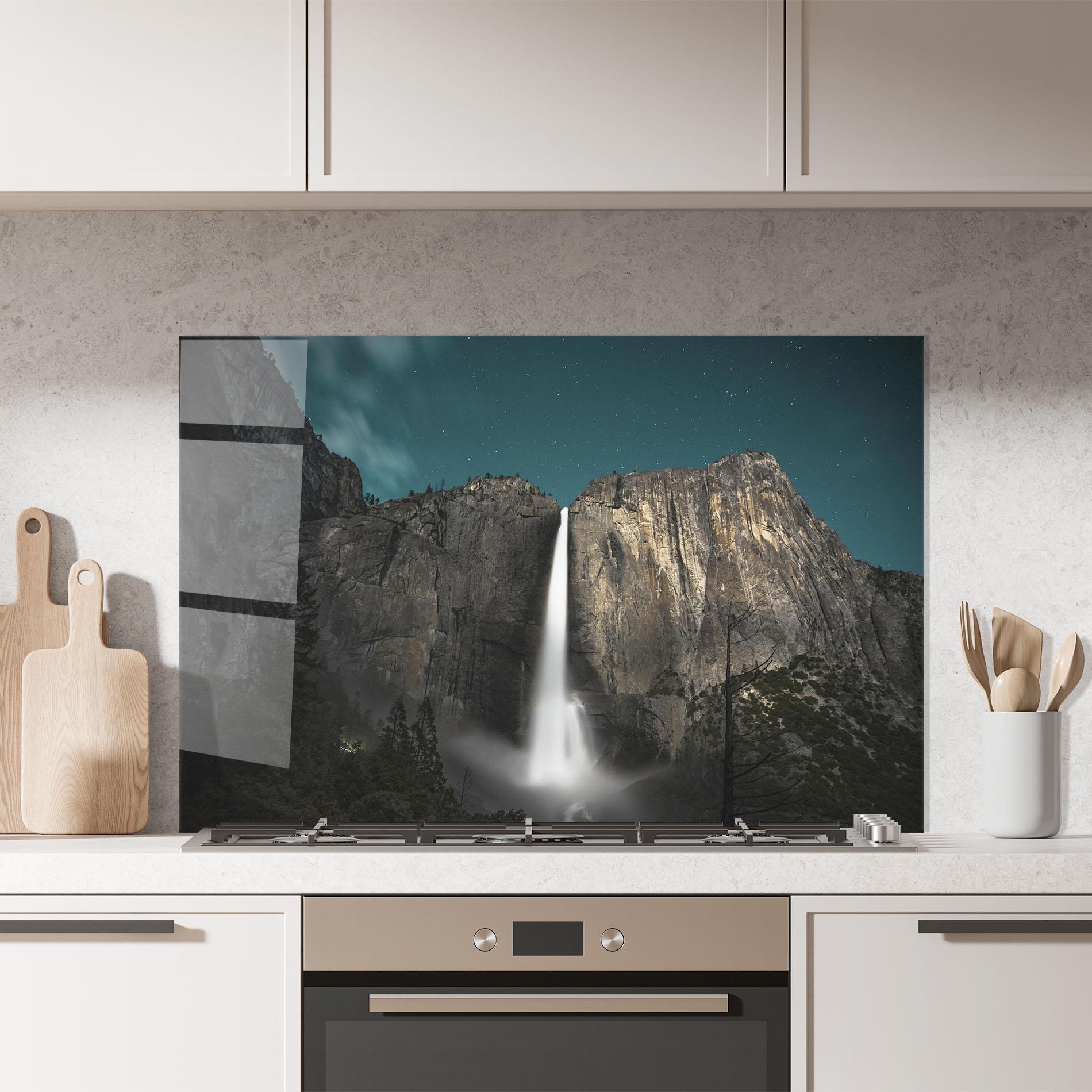 Küchenrückwand Glas Dark Blue Sky Waterfall mockup 7
