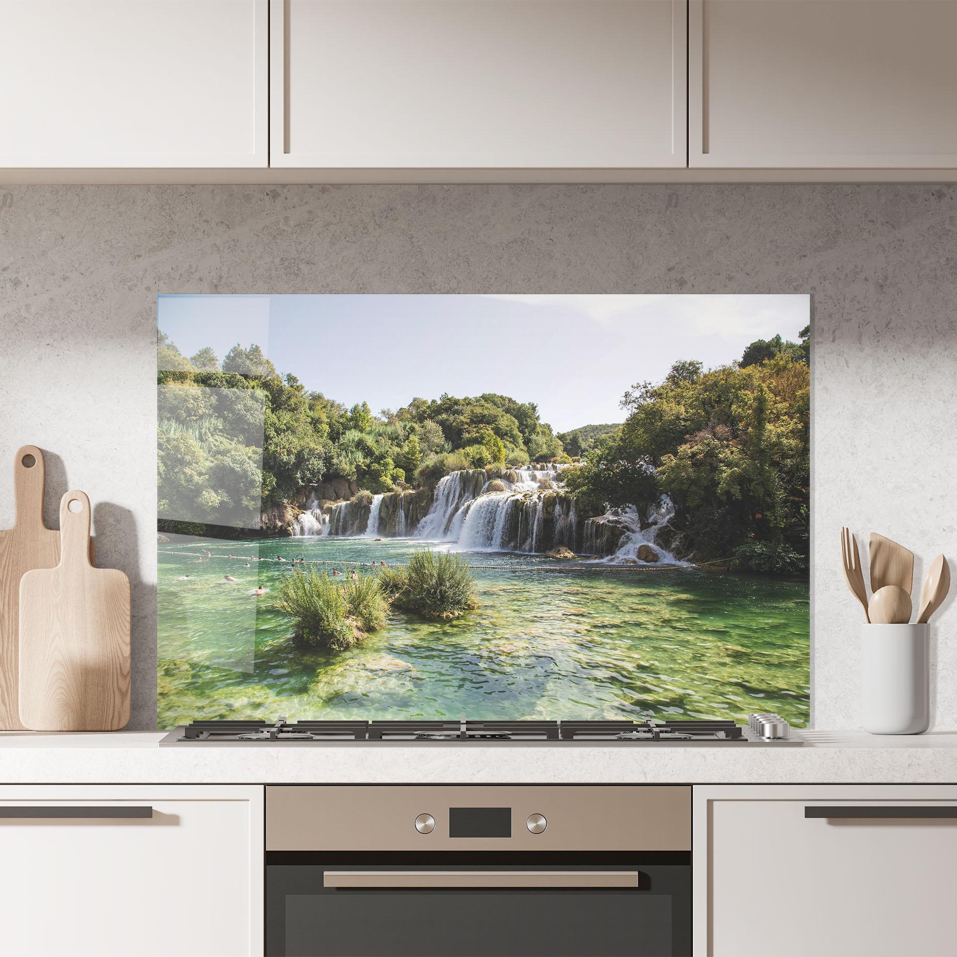Küchenrückwand Glas Green Waterfall mockup 7