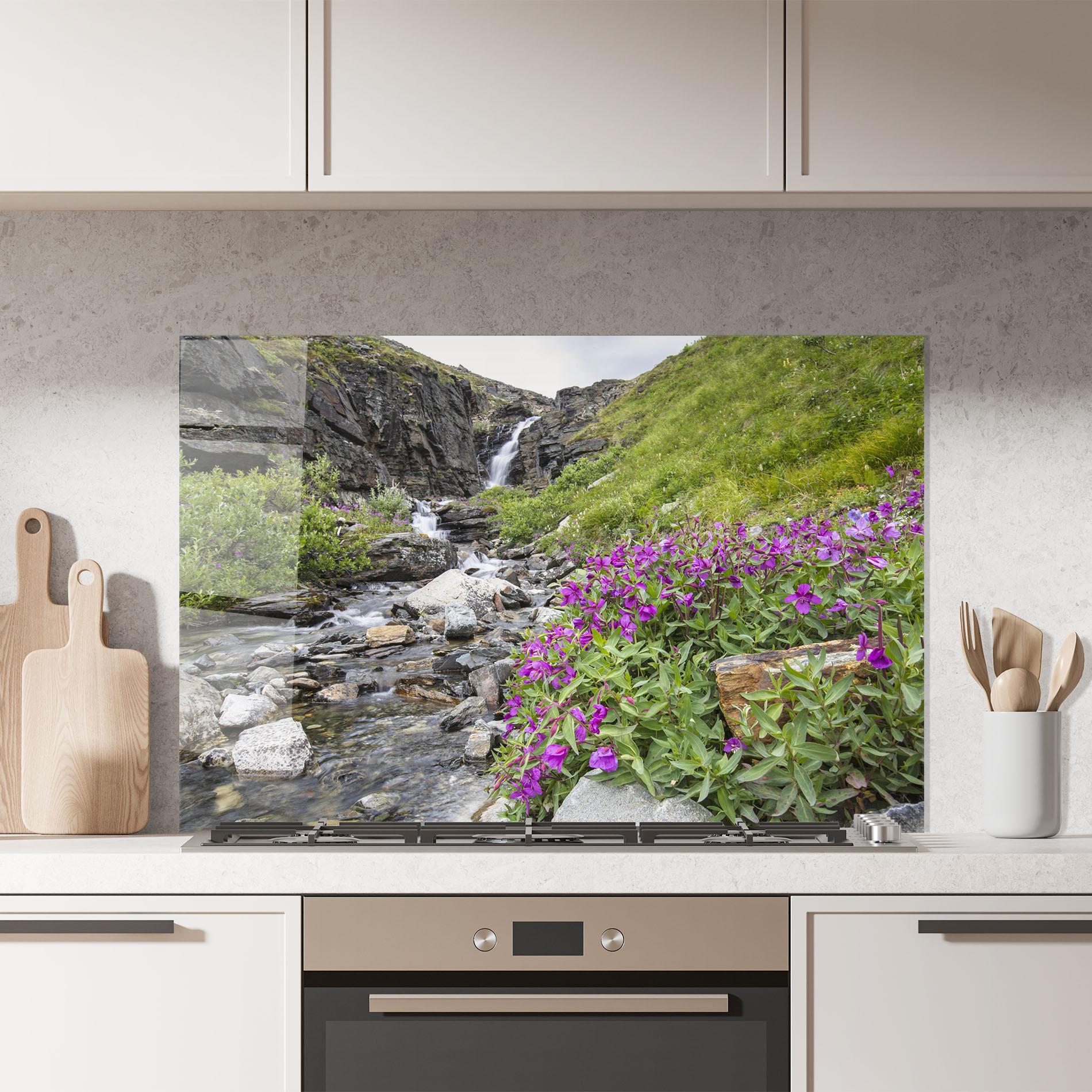Küchenrückwand Glas Purple Flowers Waterfall mockup 7