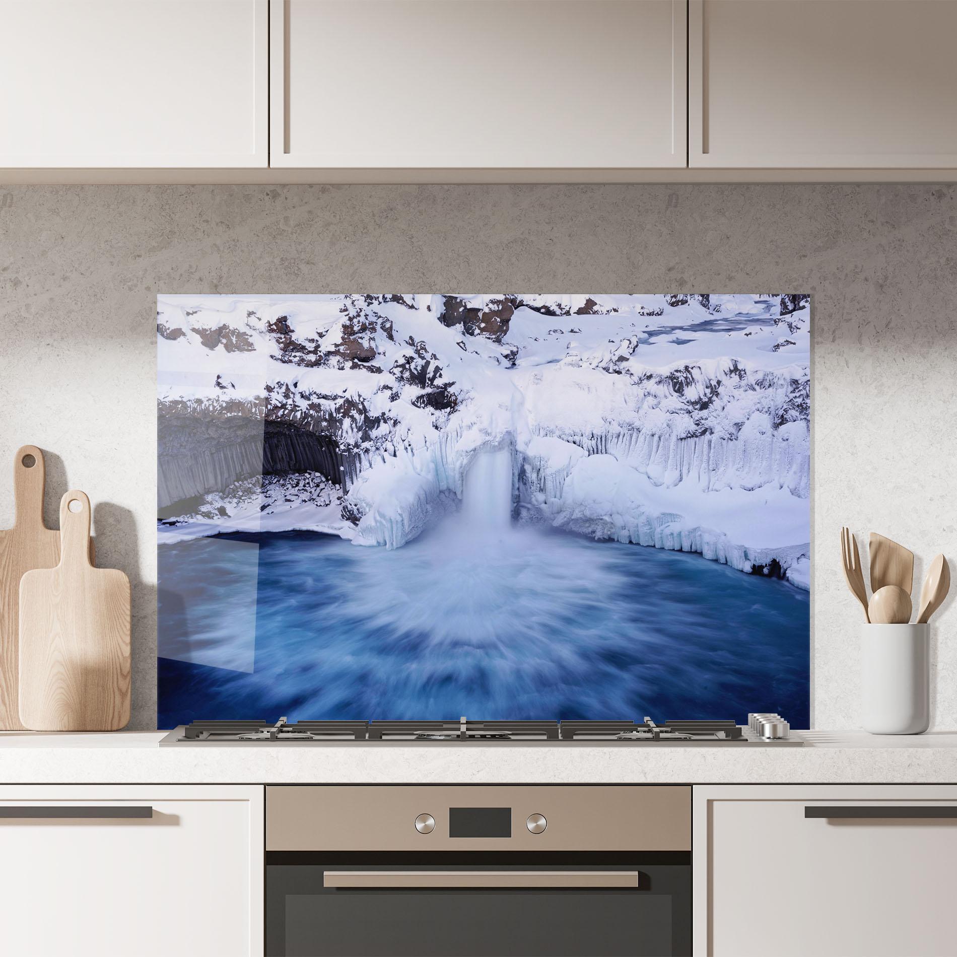 Küchenrückwand Glas Snow Waterfall mockup 7