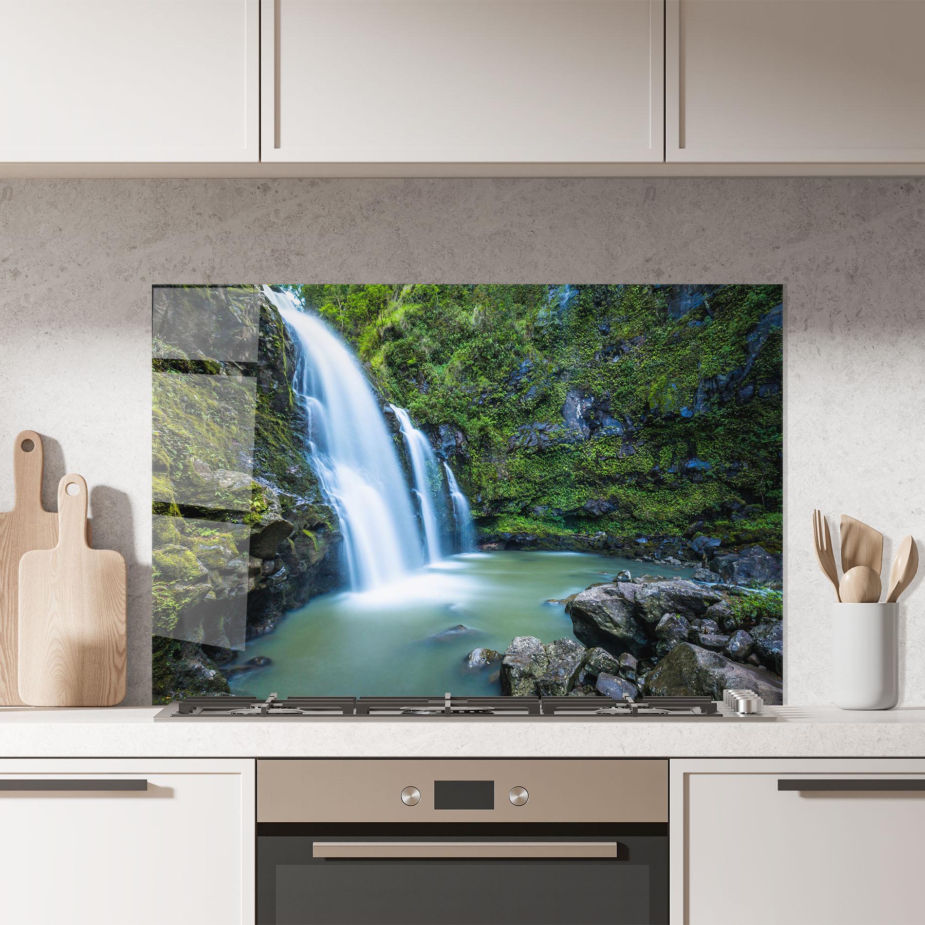 Küchenrückwand Glas Swimming In Waterfall mockup 7