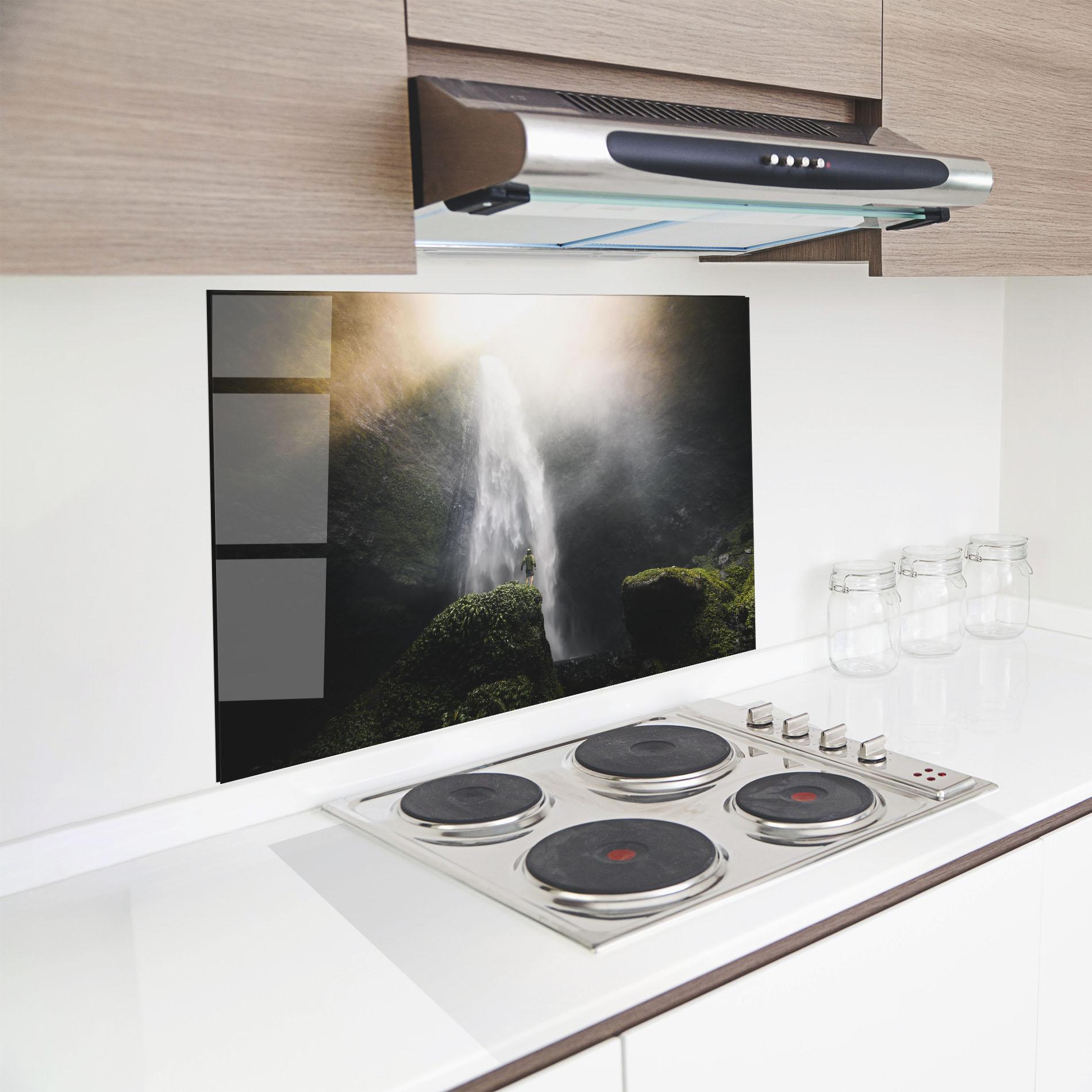 Küchenrückwand Glas Green Man Waterfall mockup 8