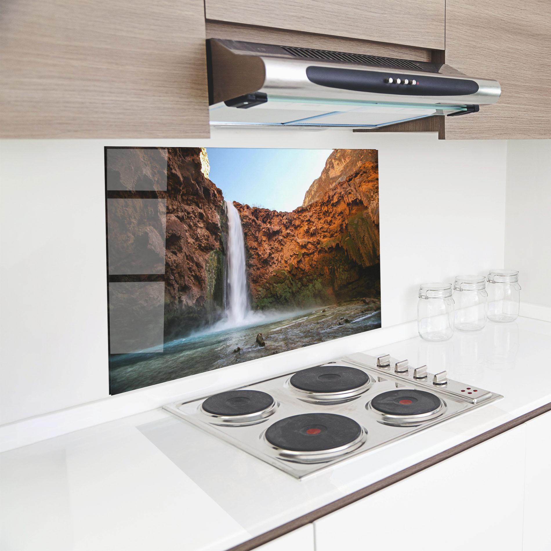 Küchenrückwand Glas Orange Wall Waterfall mockup 8