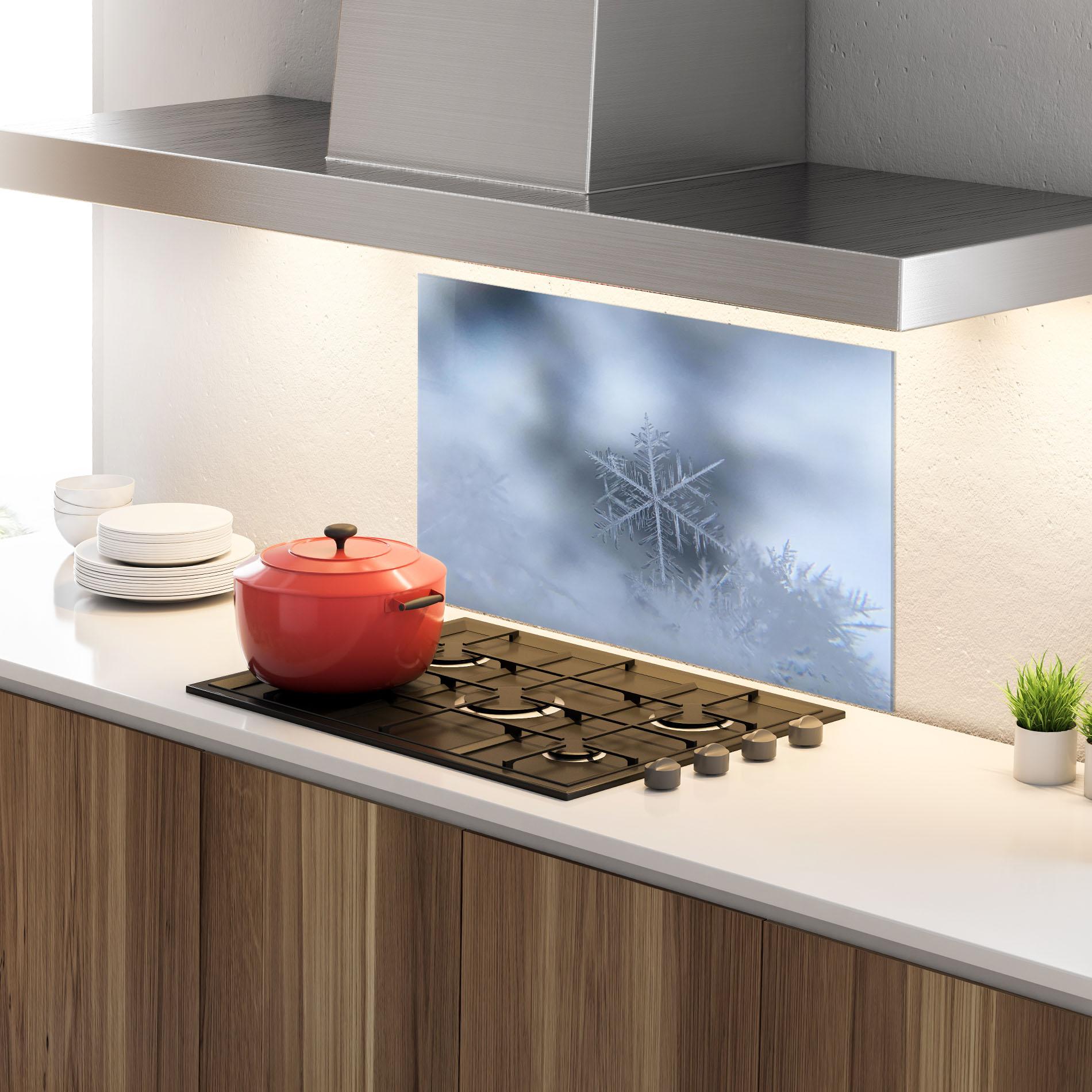 Küchenrückwand Glas Pretty Snowflake mockup 4